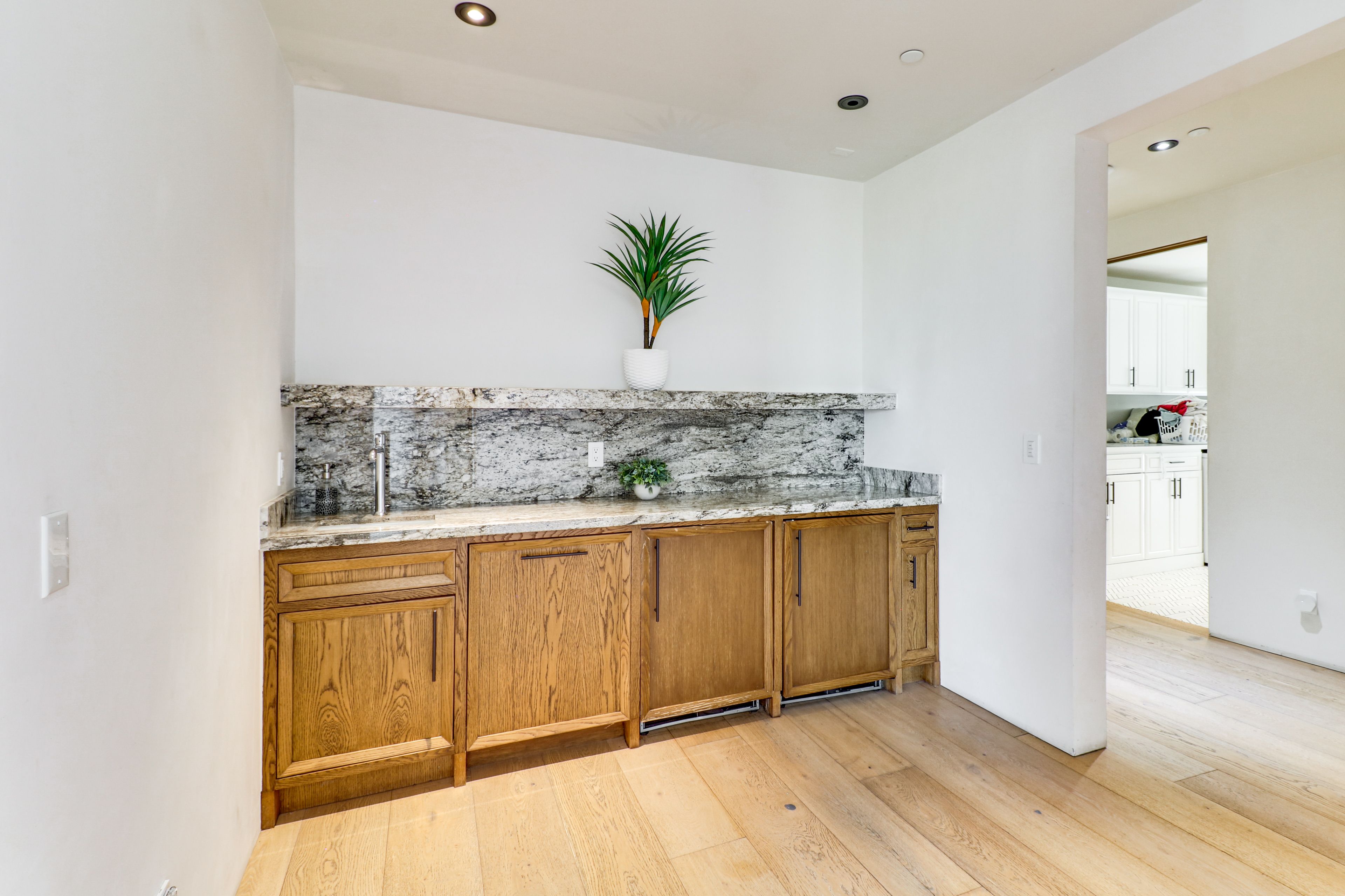 Wet Bar | 1st Floor