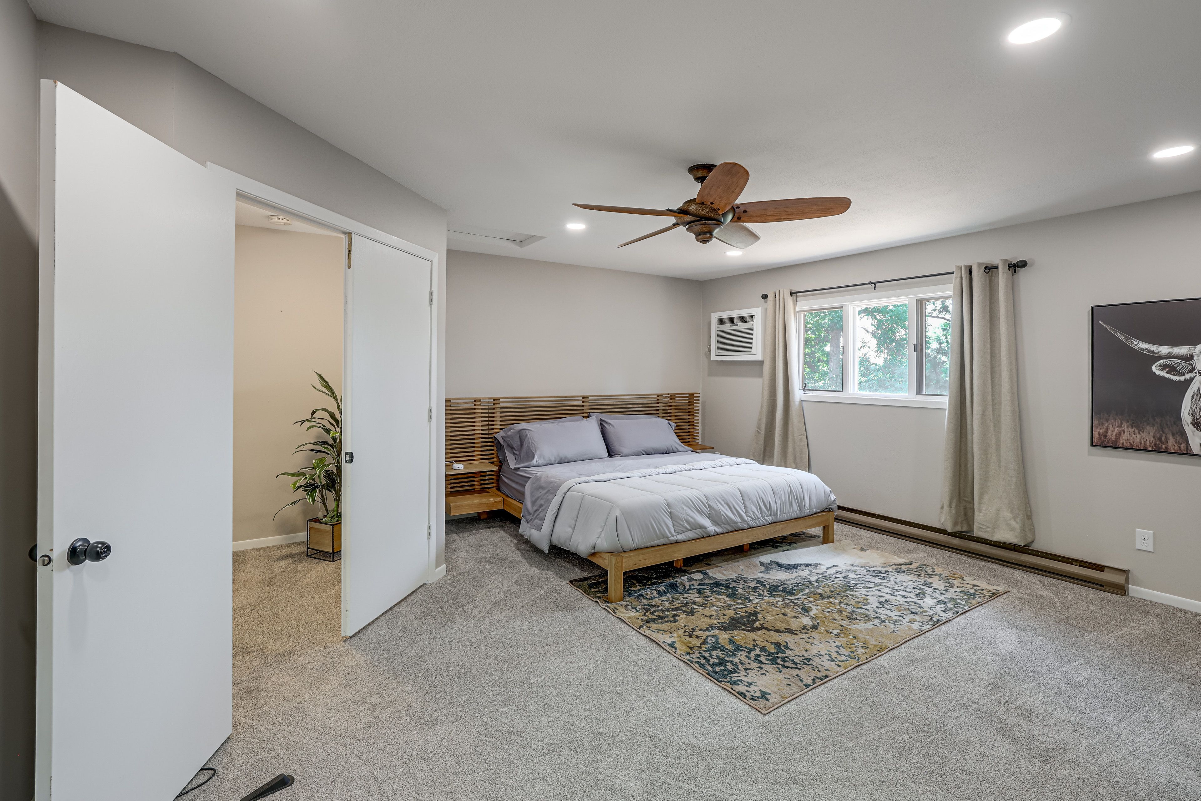 Bedroom 1 | King Bed
