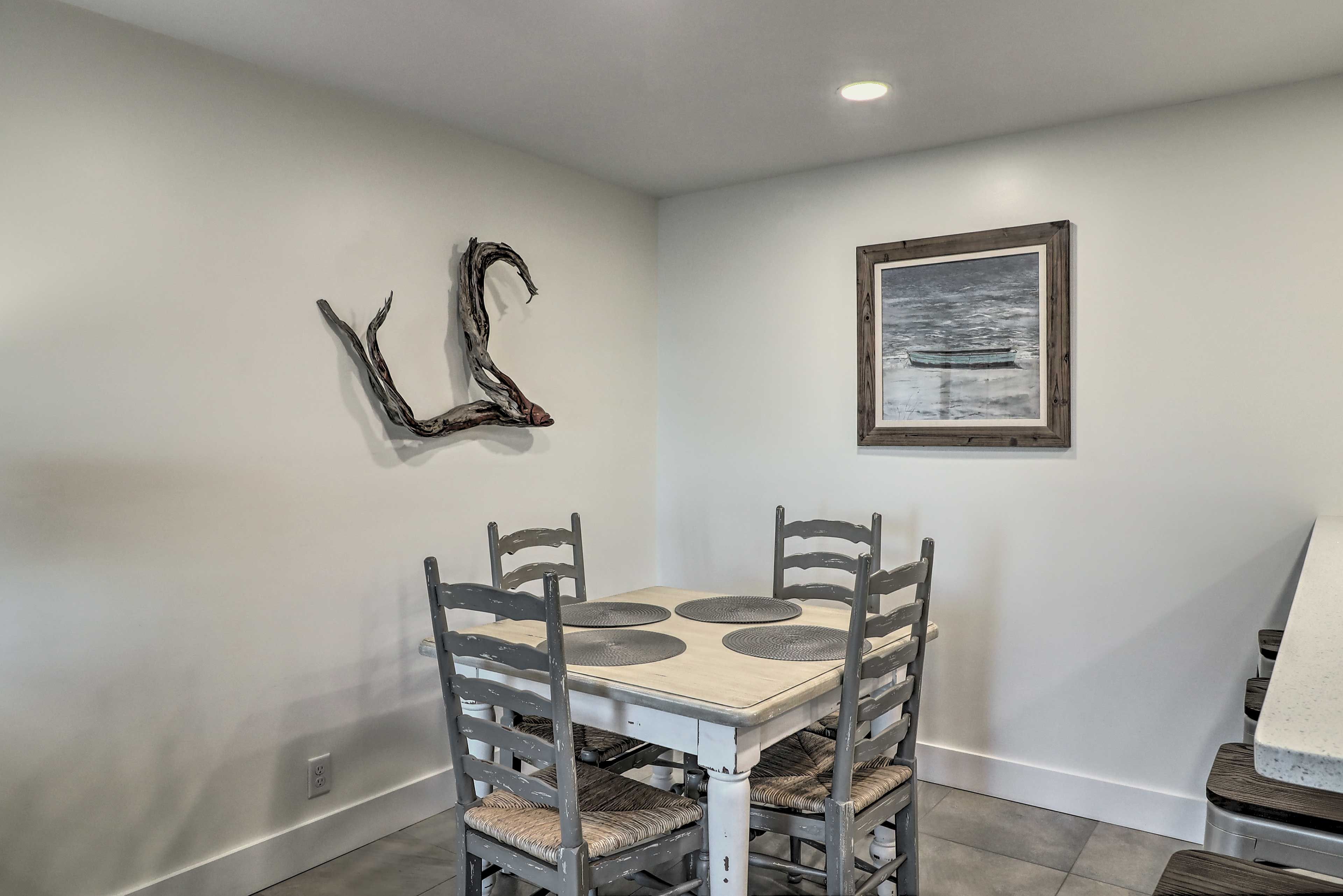 Unit A | Dining Area