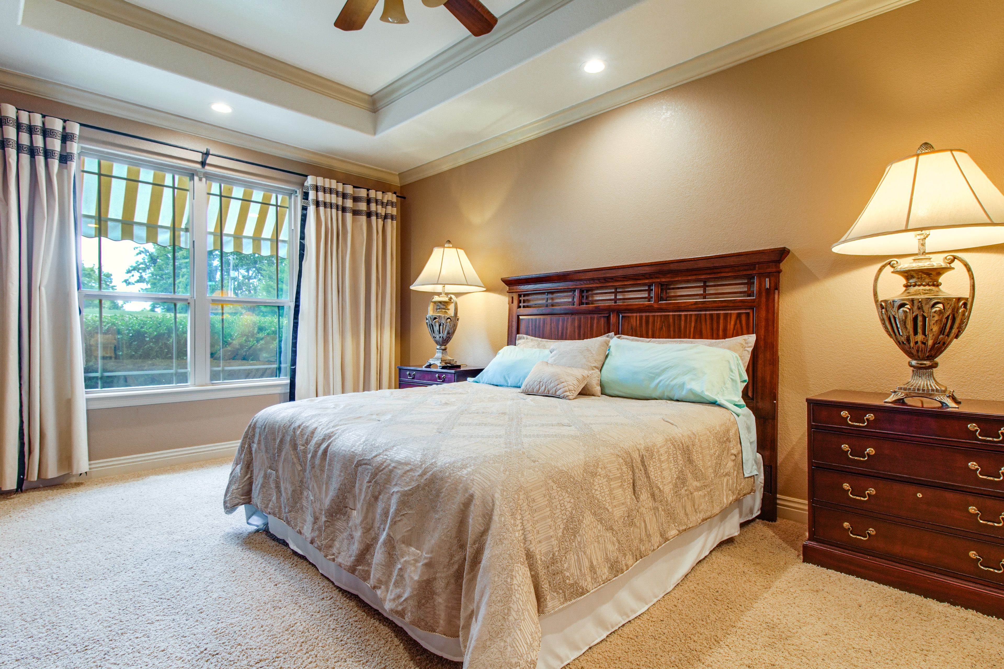 Bedroom 1 | King Bed