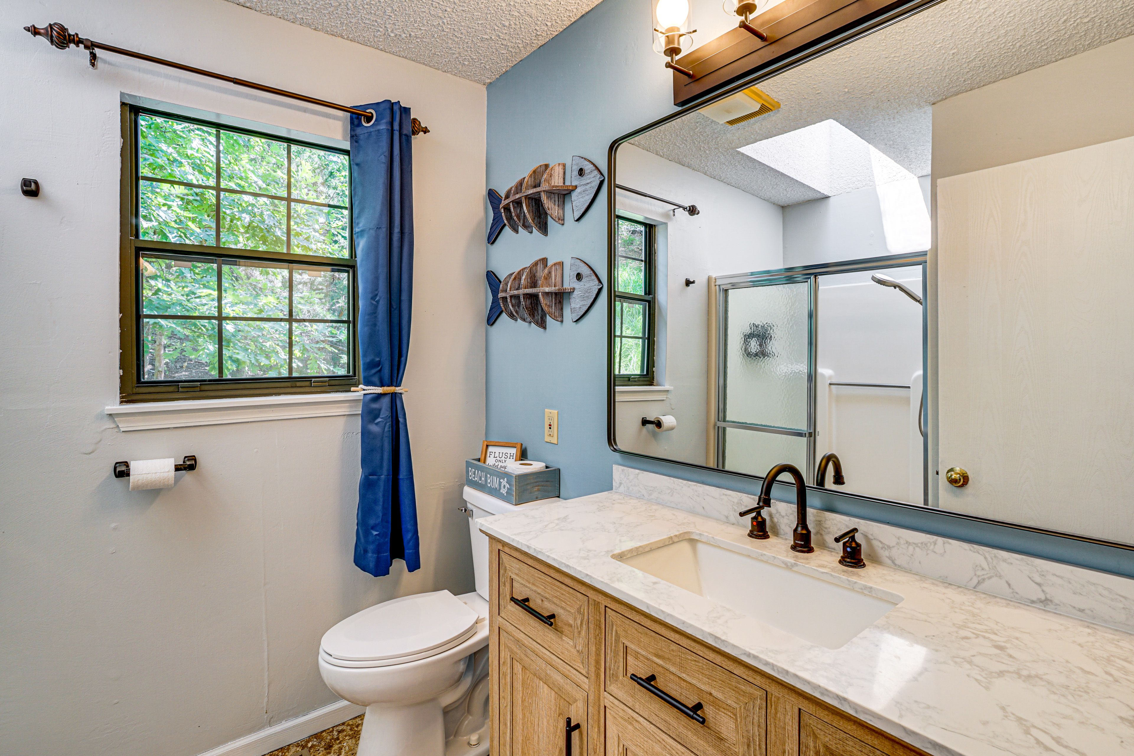 Full Bathroom | Upper Level