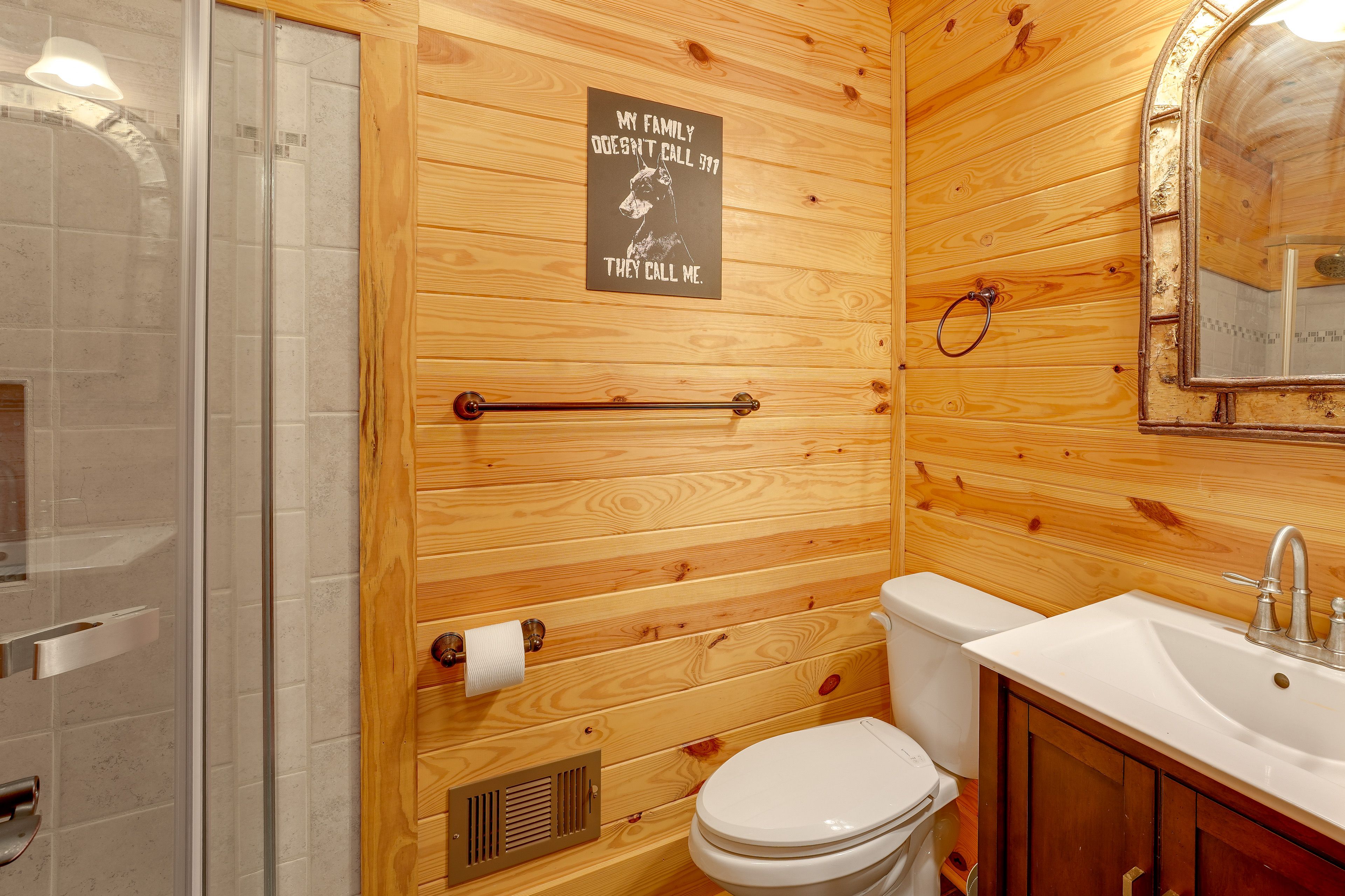 En-Suite Bathroom | 1st Floor