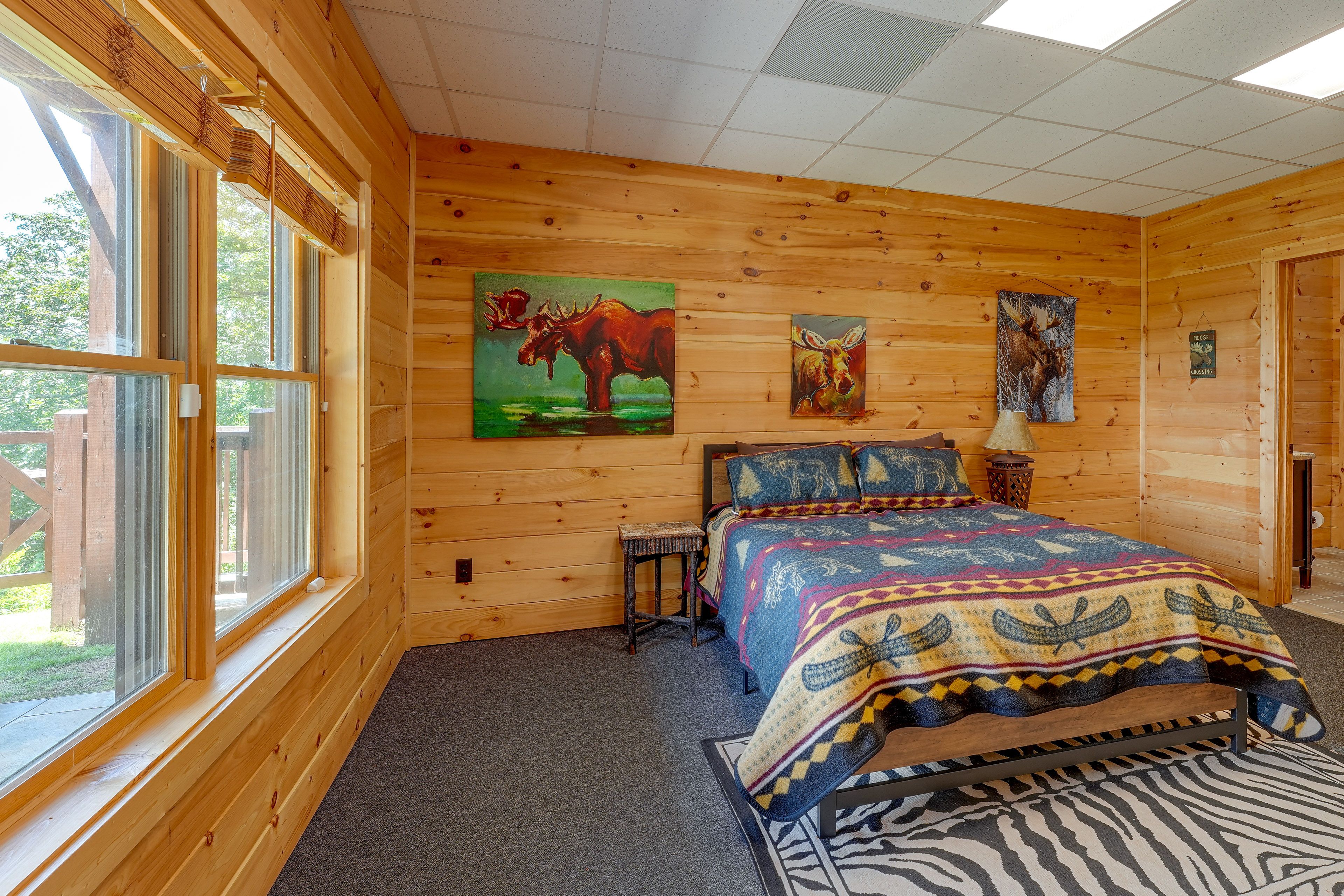 Bedroom 1 | Queen Bed | Lower Floor