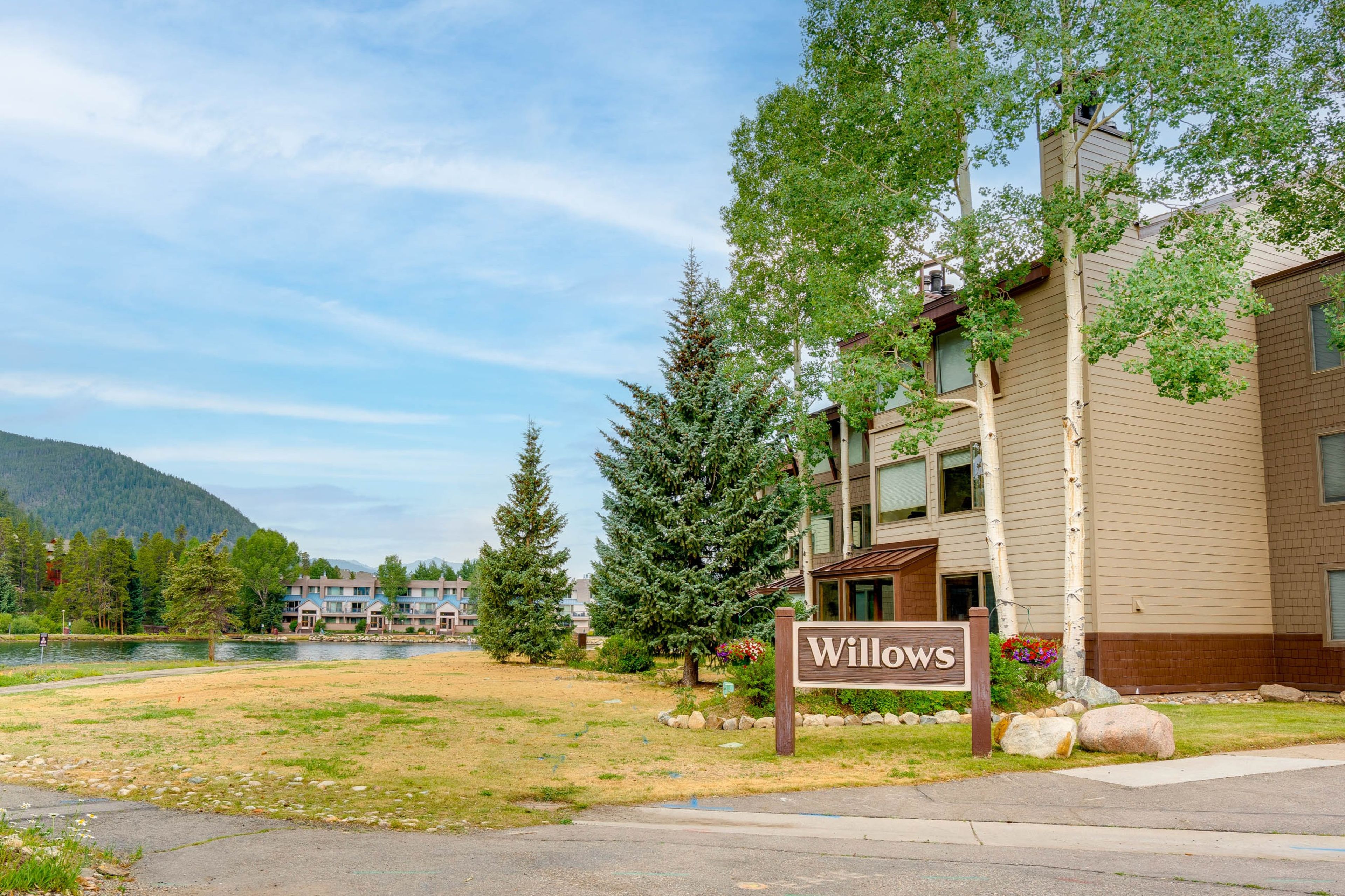 Exterior | Single-Story Condo on 1st Floor
