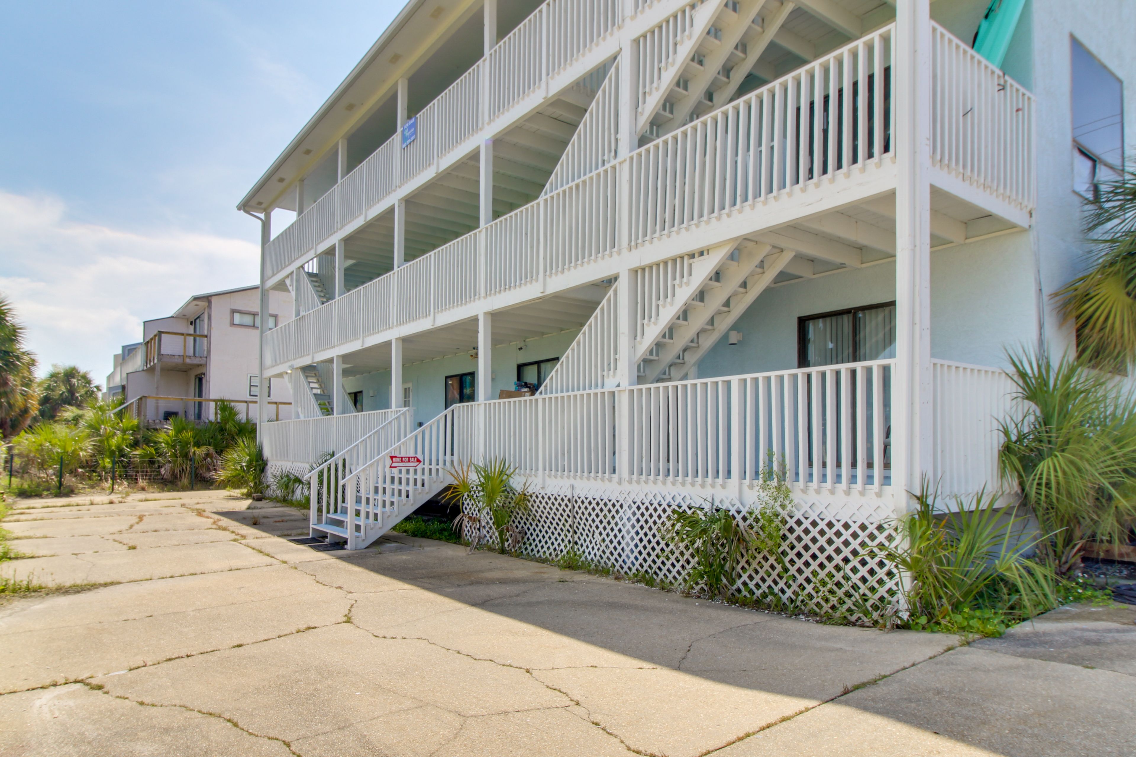 Exterior | Single-Story Condo on 3rd Floor