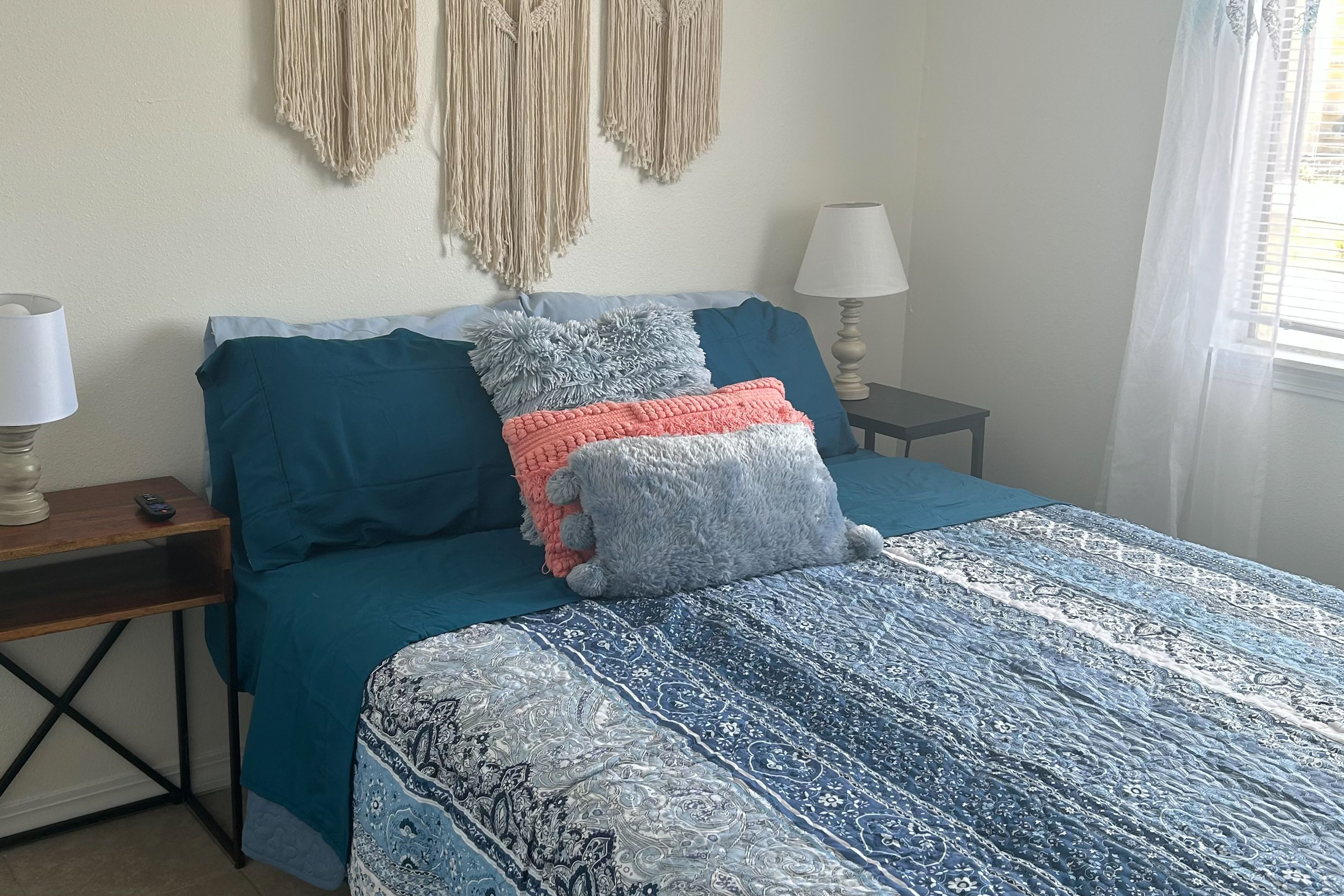 Bedroom 2 | Queen Bed