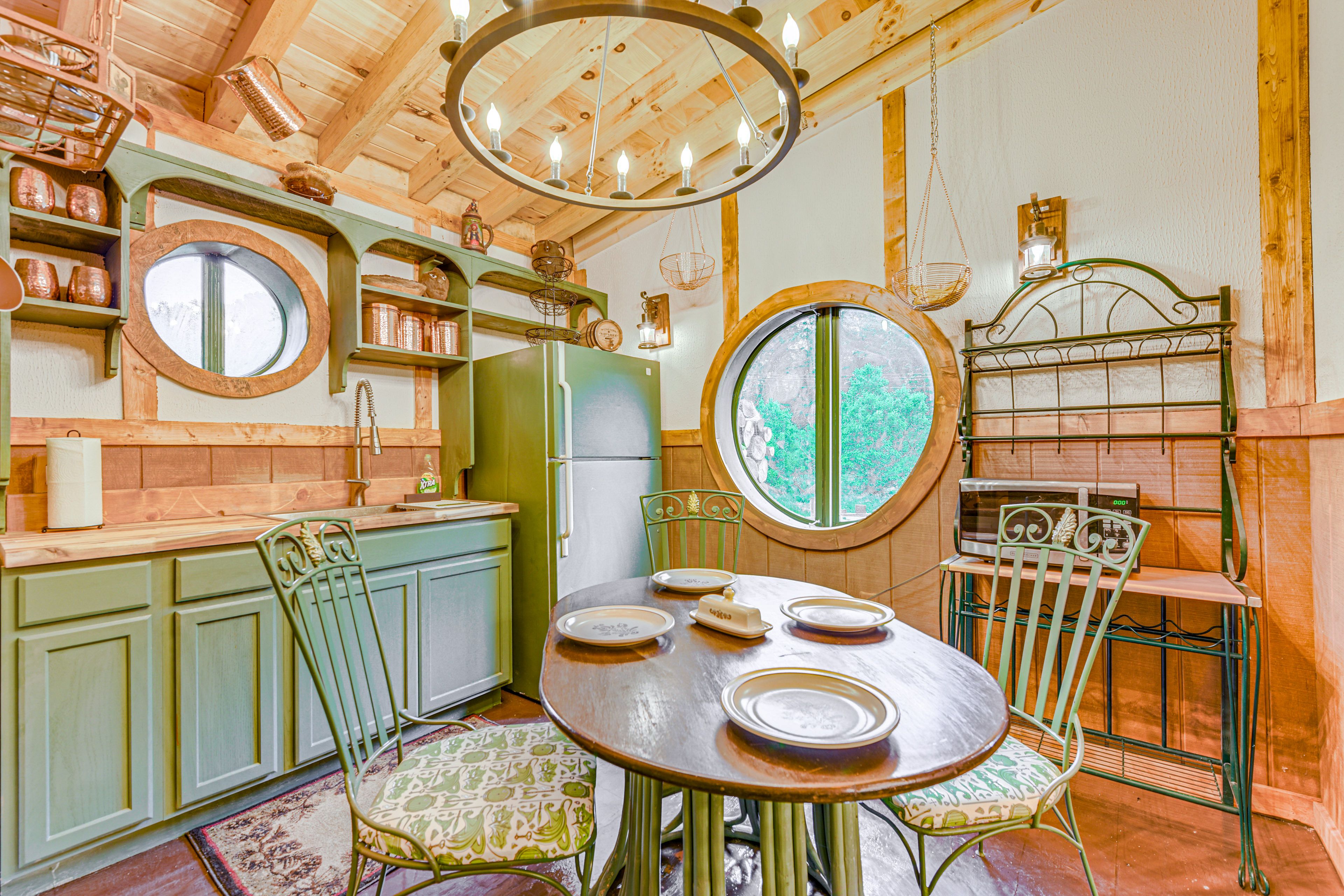 Hobbit House | Kitchen