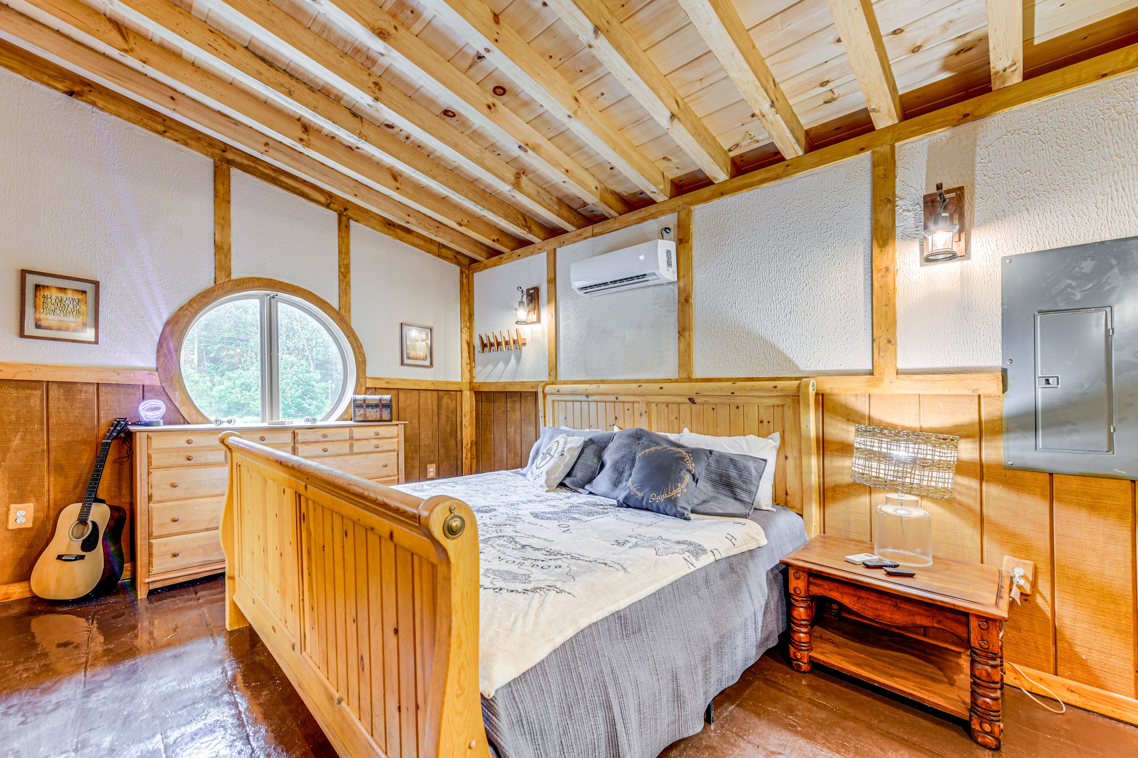 Hobbit House | Bedroom 1 | King Bed