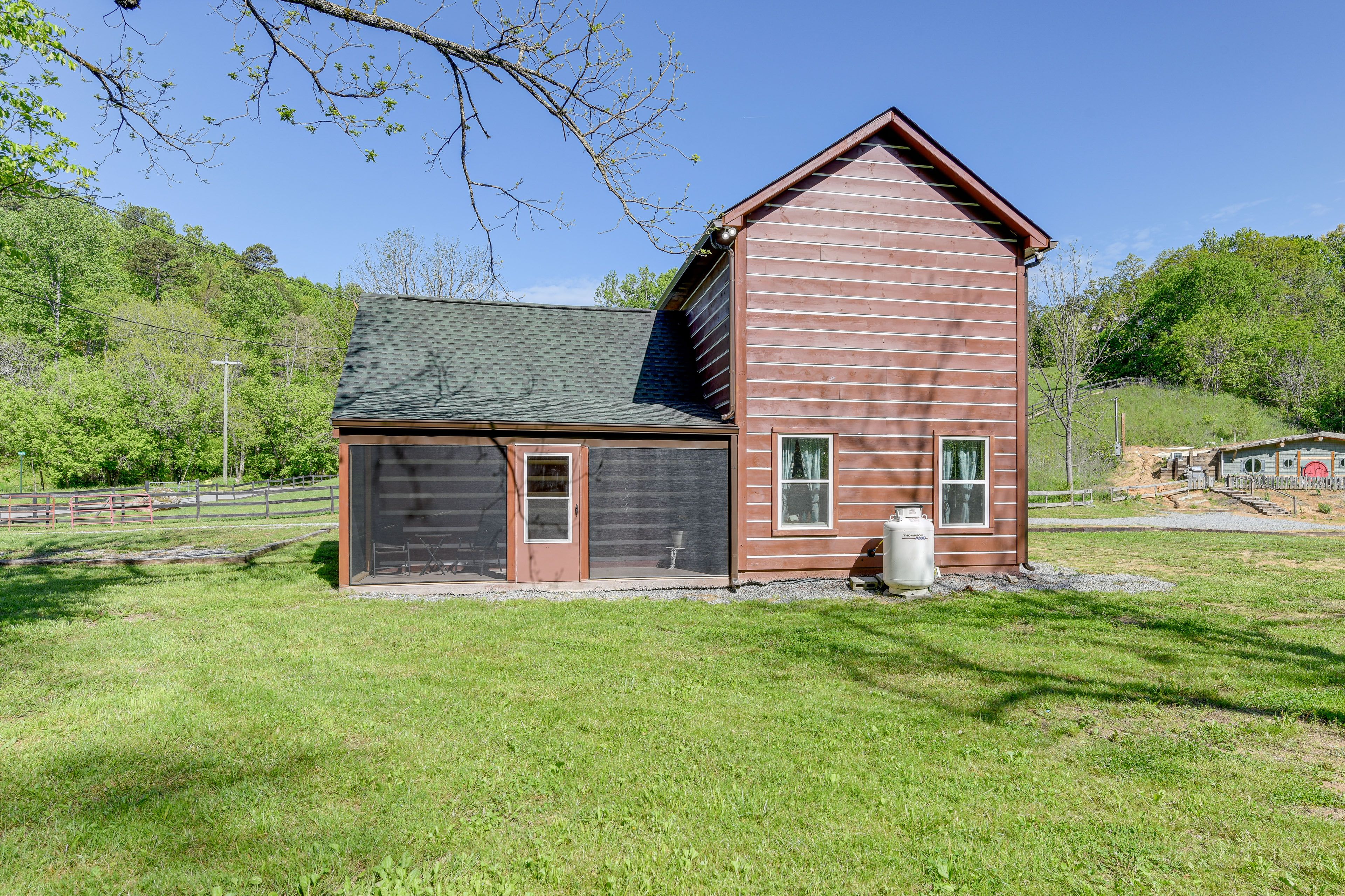 Prancing Pony | Exterior | 2-Story Cabin