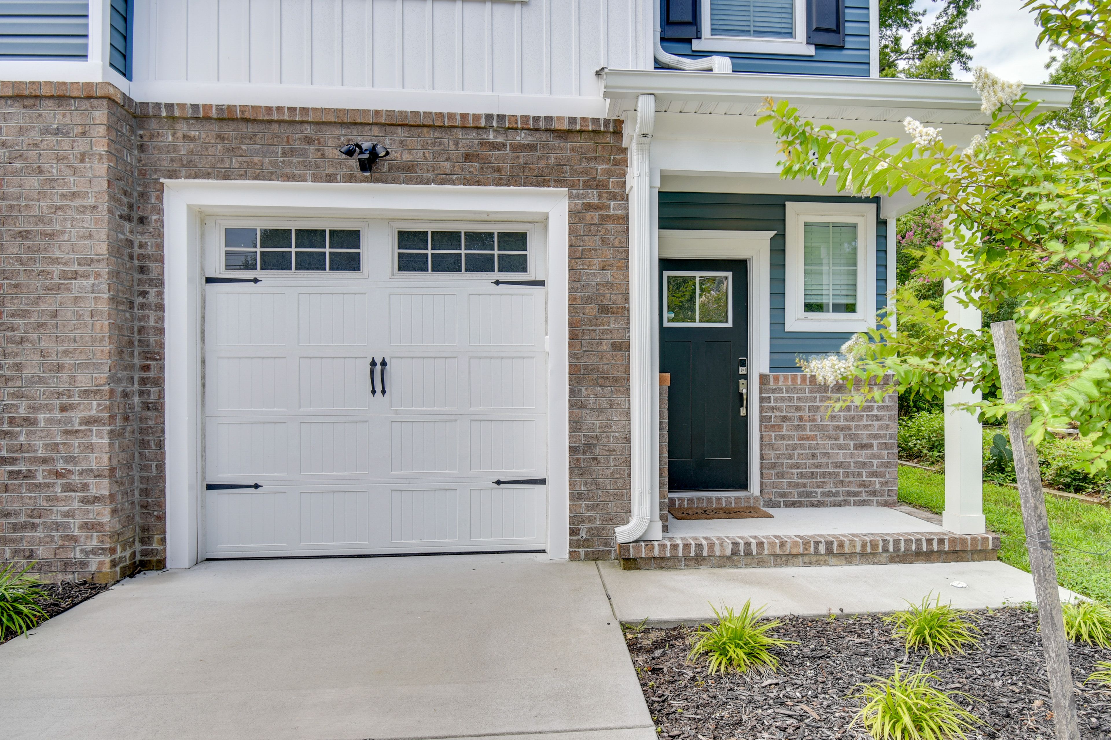 Parking | Garage (1 Vehicle) | Driveway (2 Vehicles)