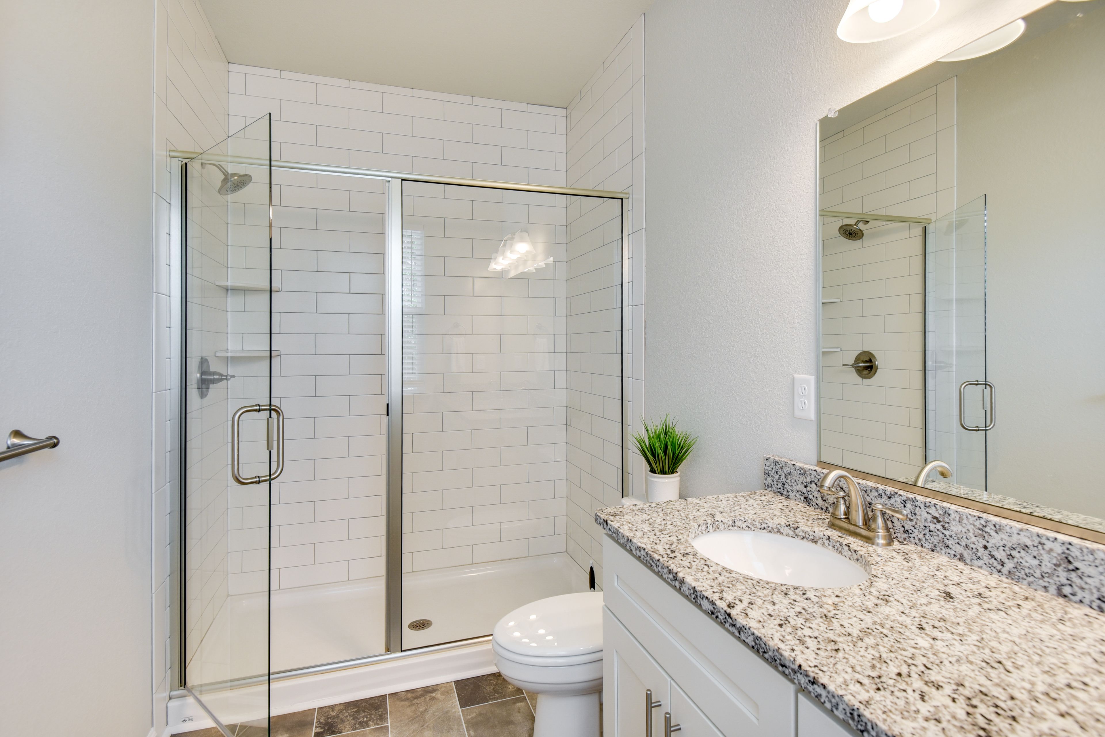 Full Bathroom | 2nd Floor