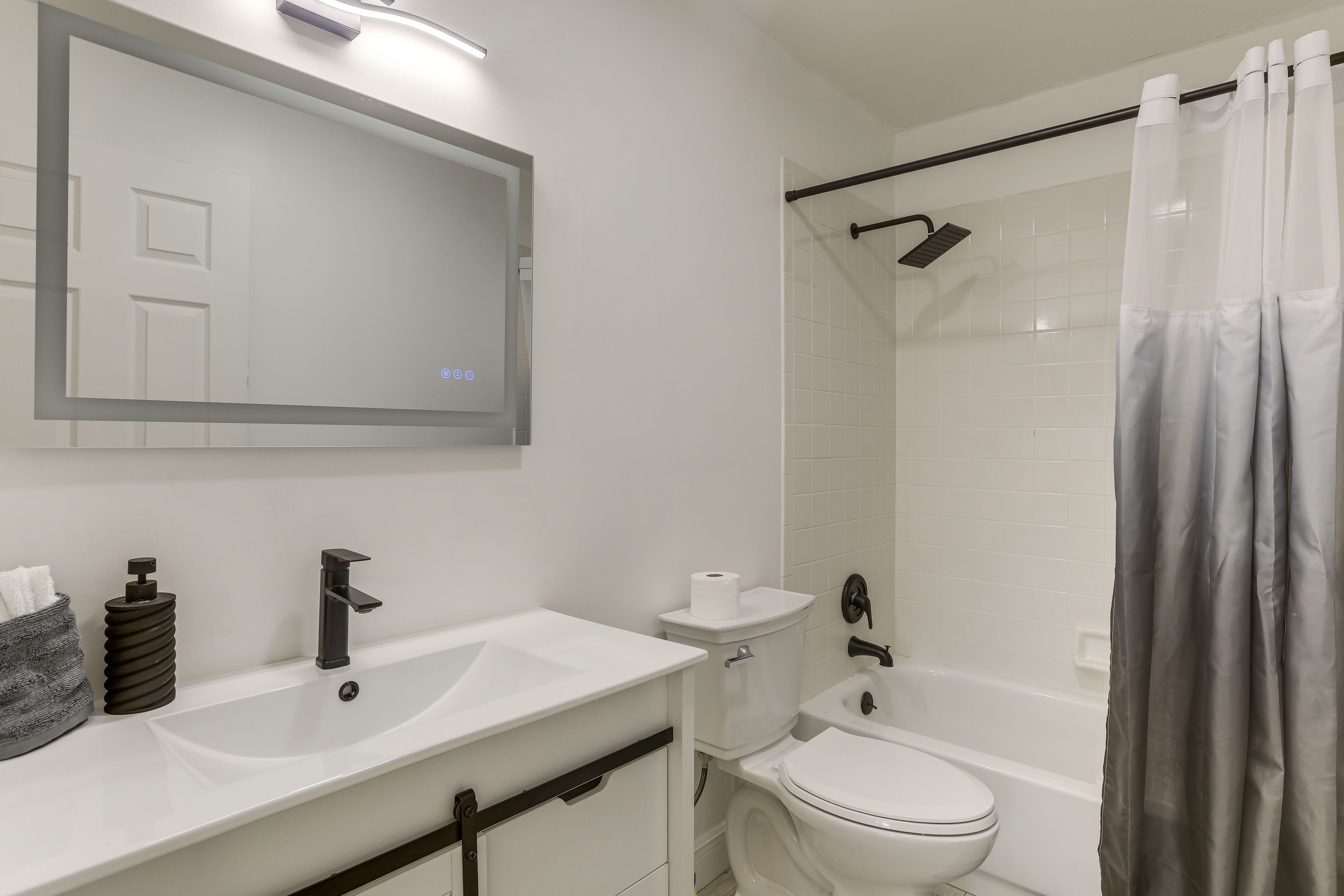 Full Bathroom | Loft
