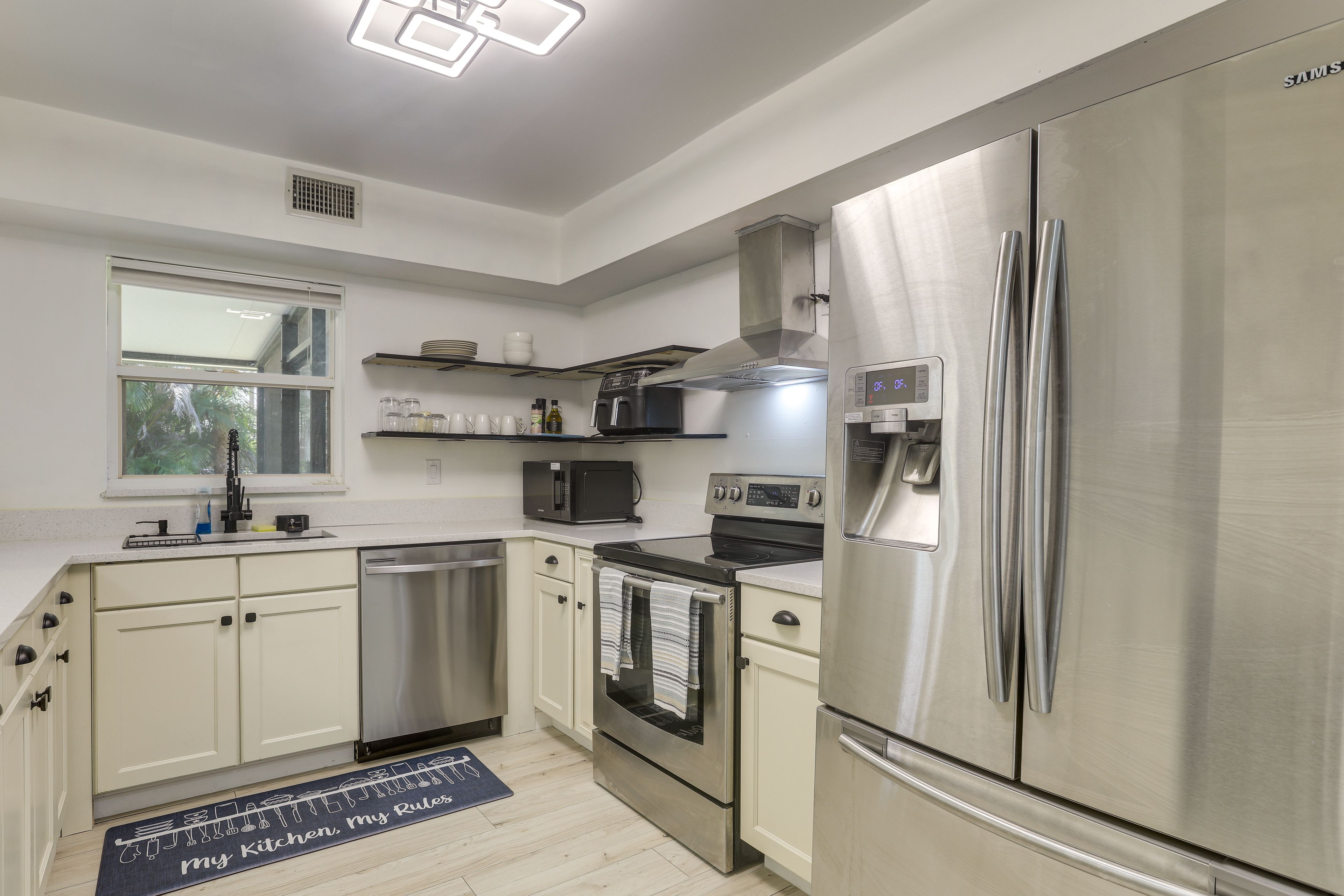 Kitchen | 1st Floor
