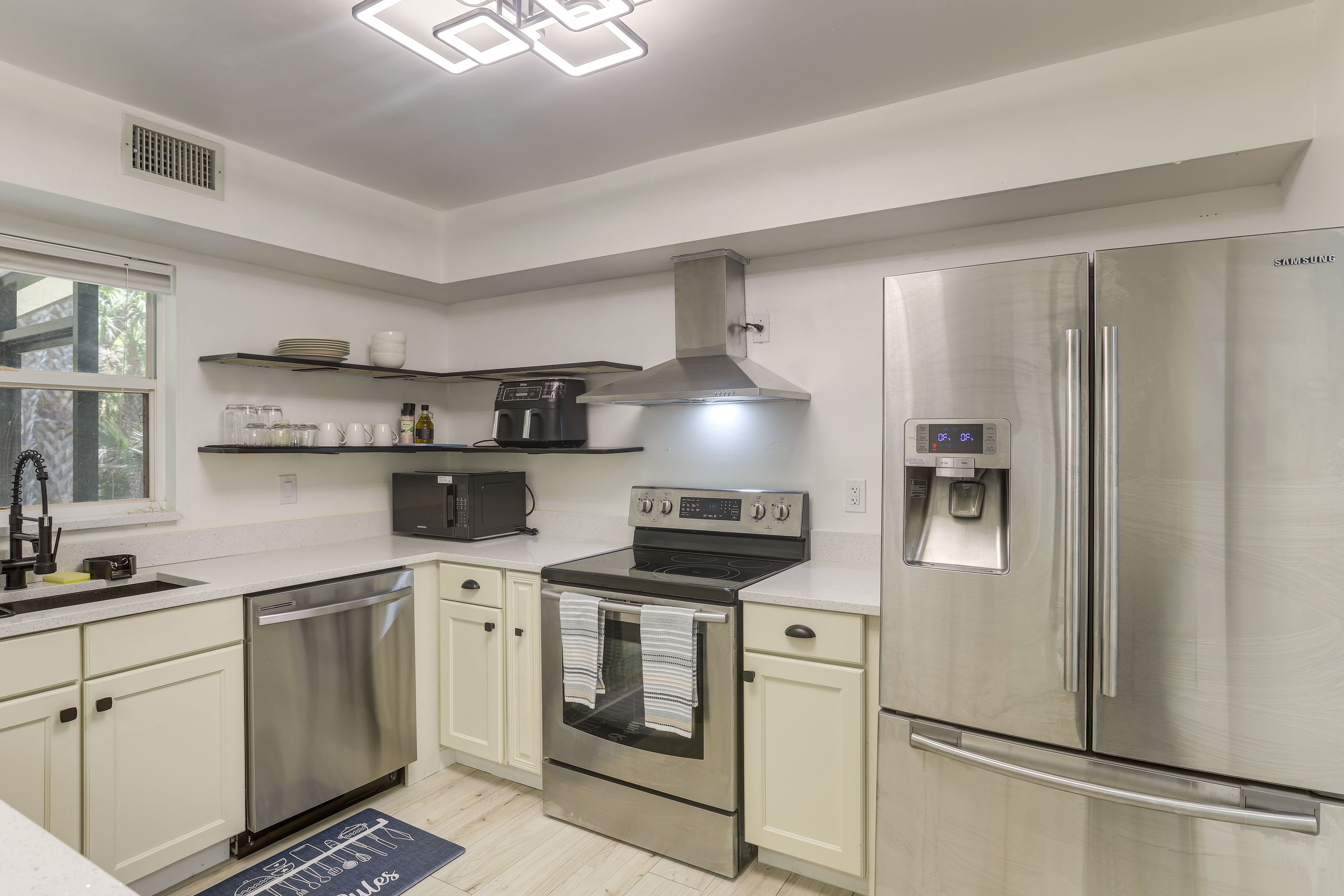 Kitchen | 1st Floor