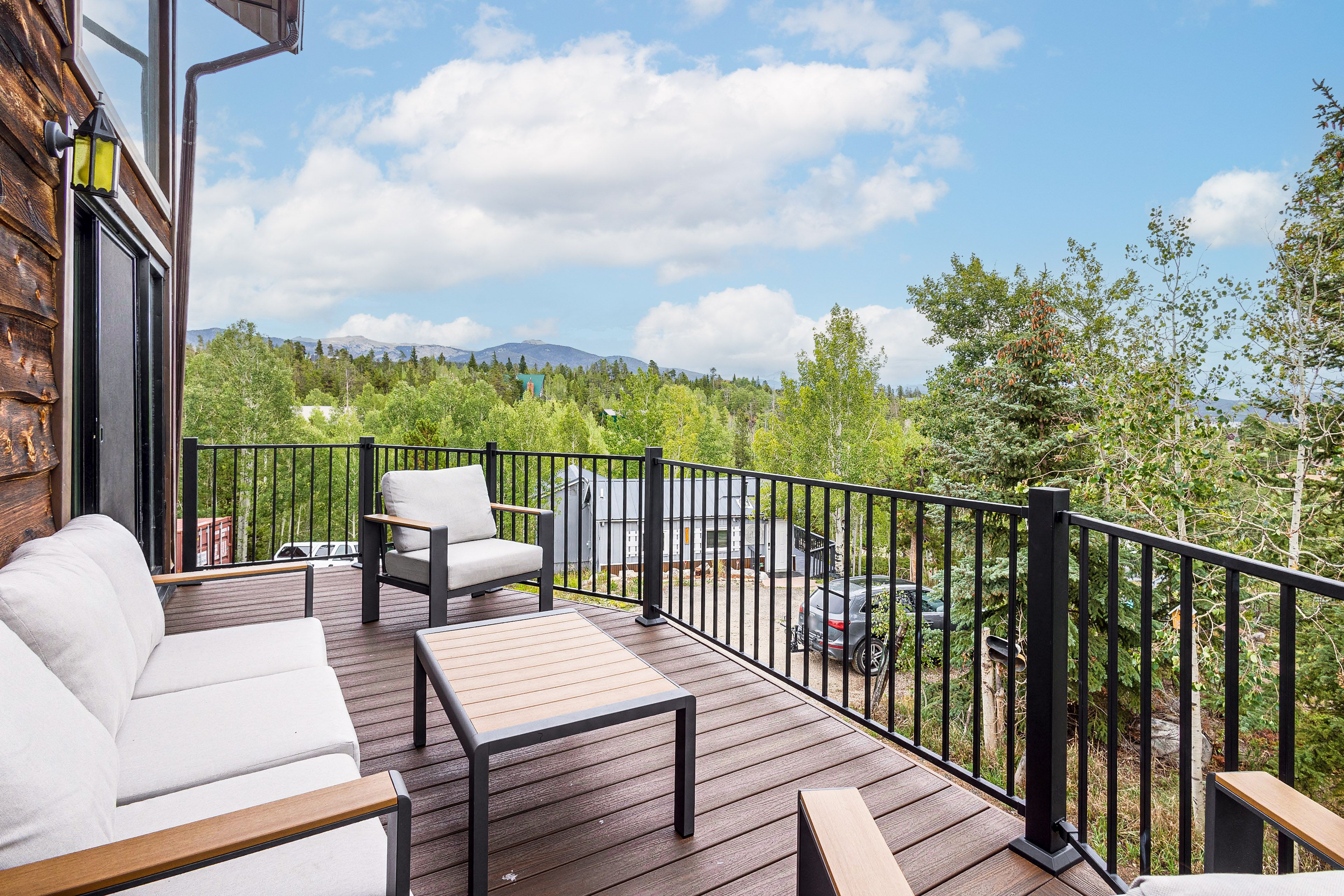 Grand Lake Vacation Rental | 3BR | 3BA | 2,071 Sq Ft