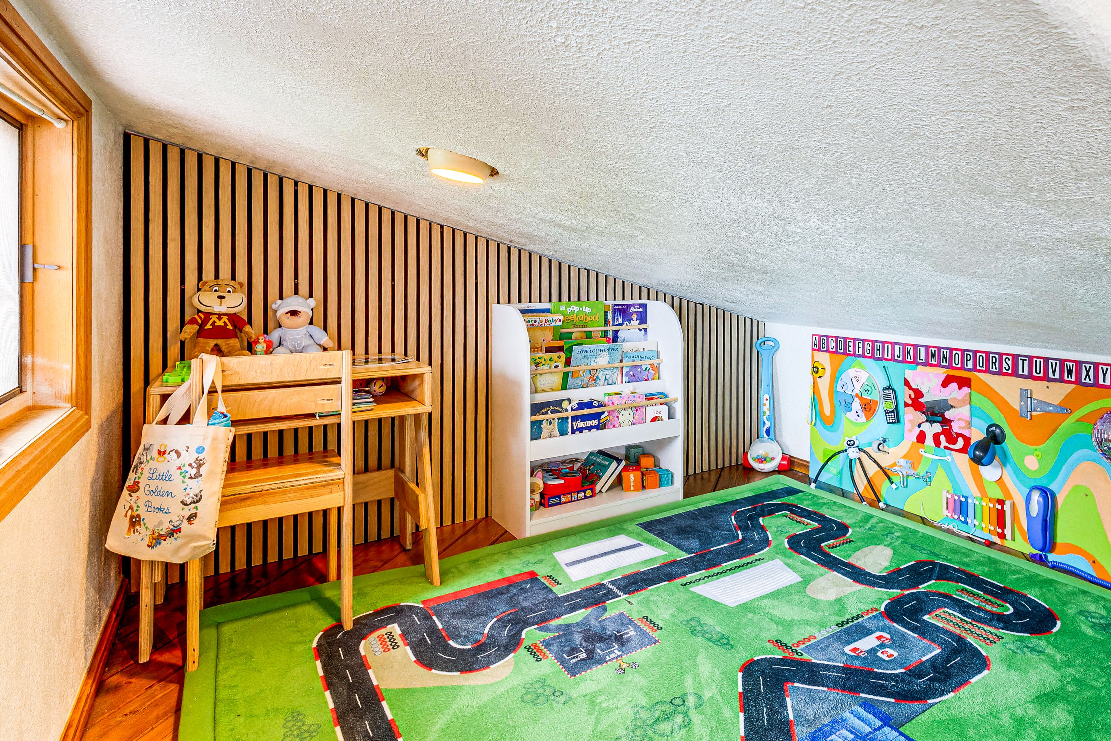 Loft | Kid's Area | Floor 3