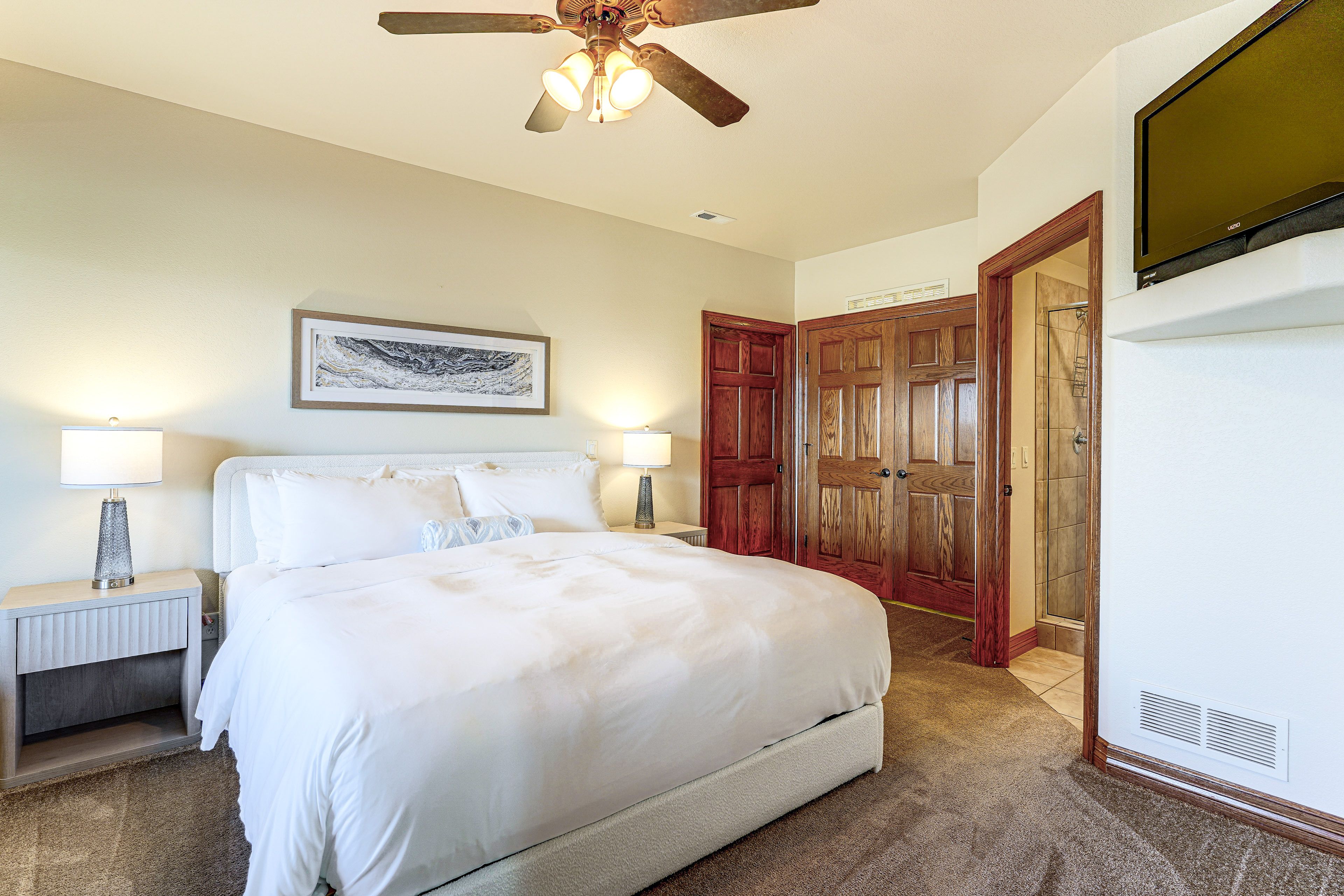 Bedroom | King Bed