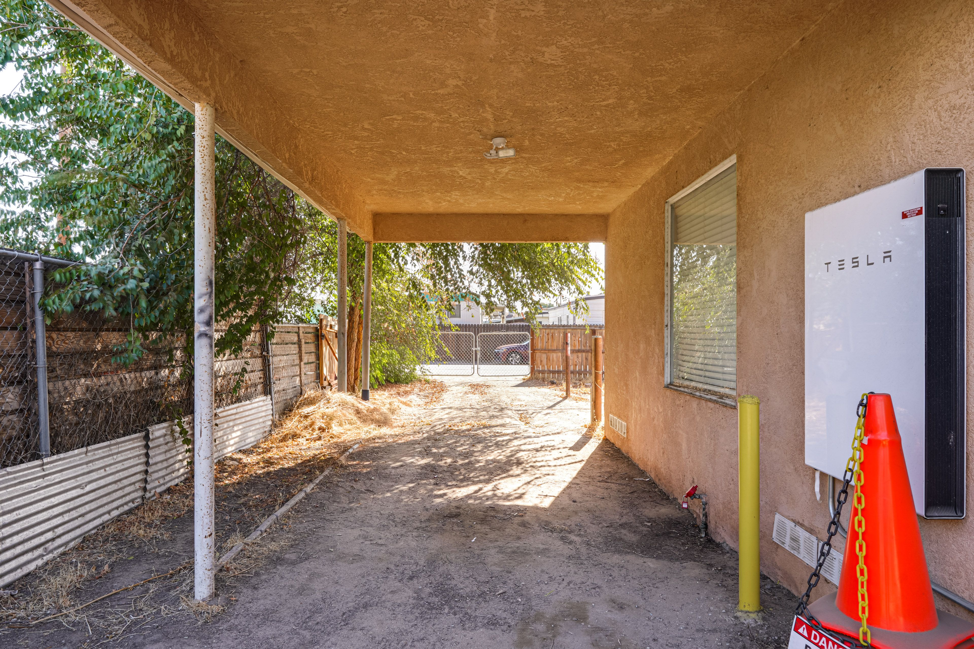 Carport Parking (1 Vehicle) | Tesla Charger | Free Street Parking