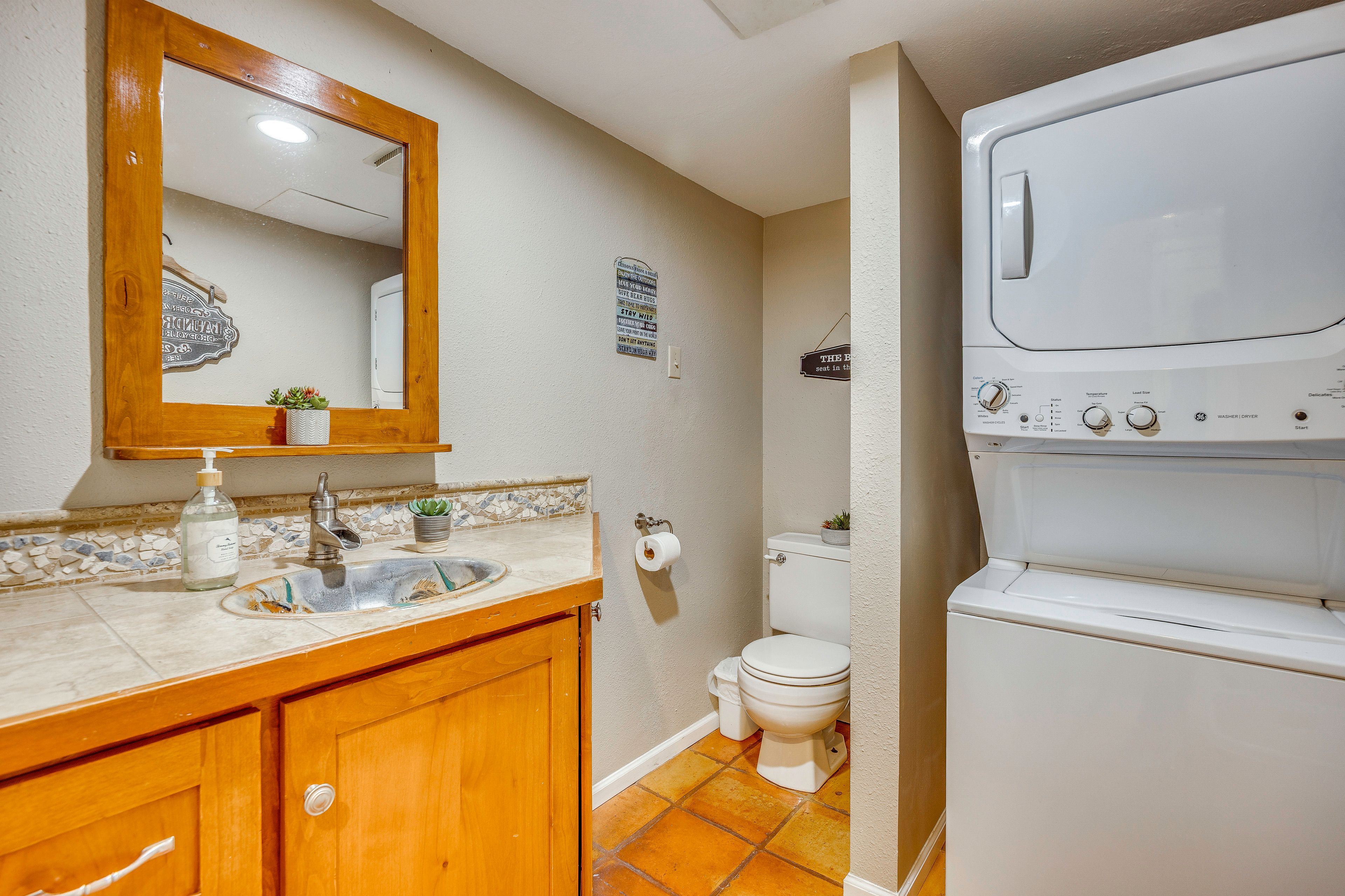 Half Bathroom | 1st Floor