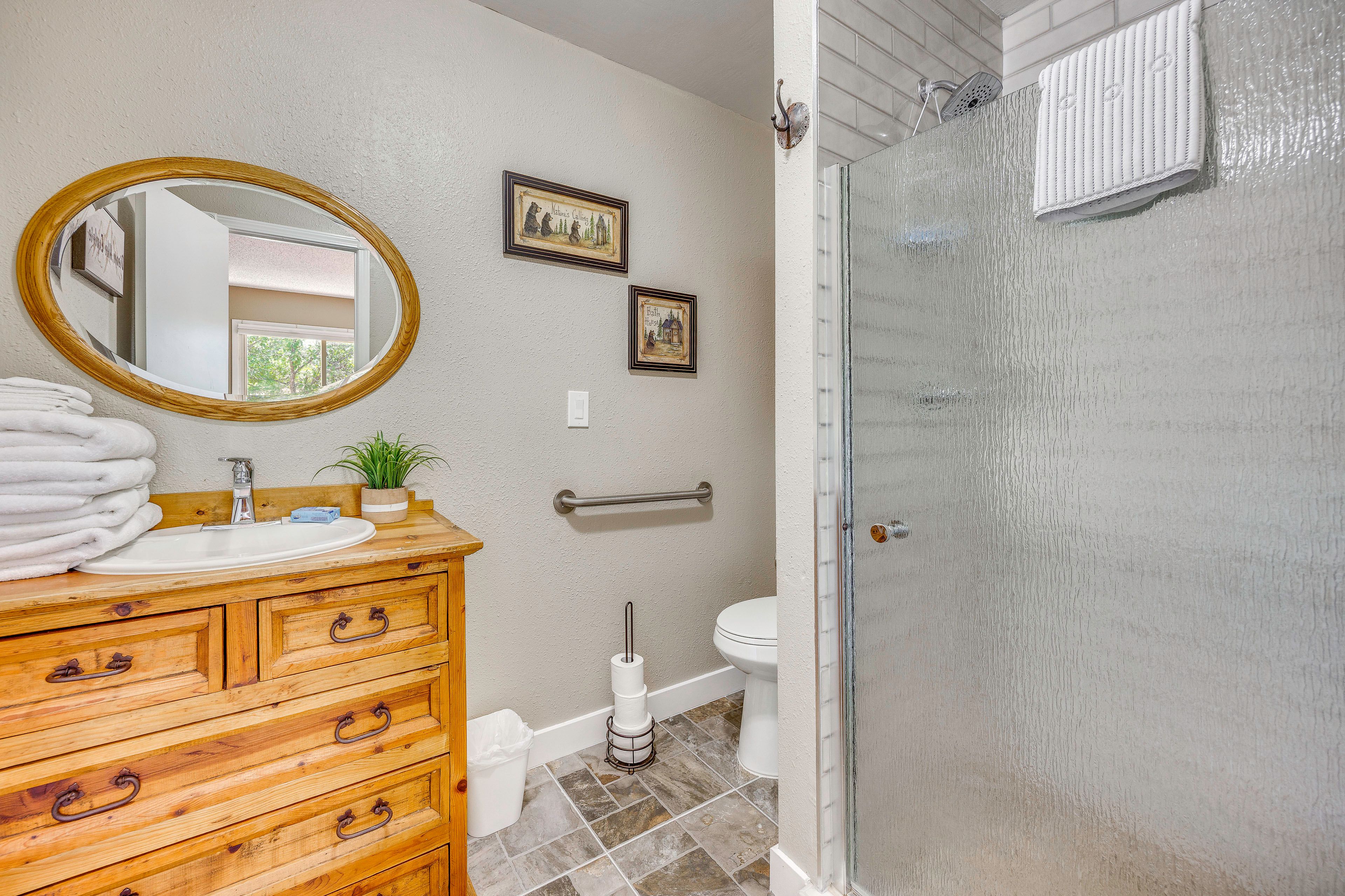 Full Bathroom | 2nd Floor