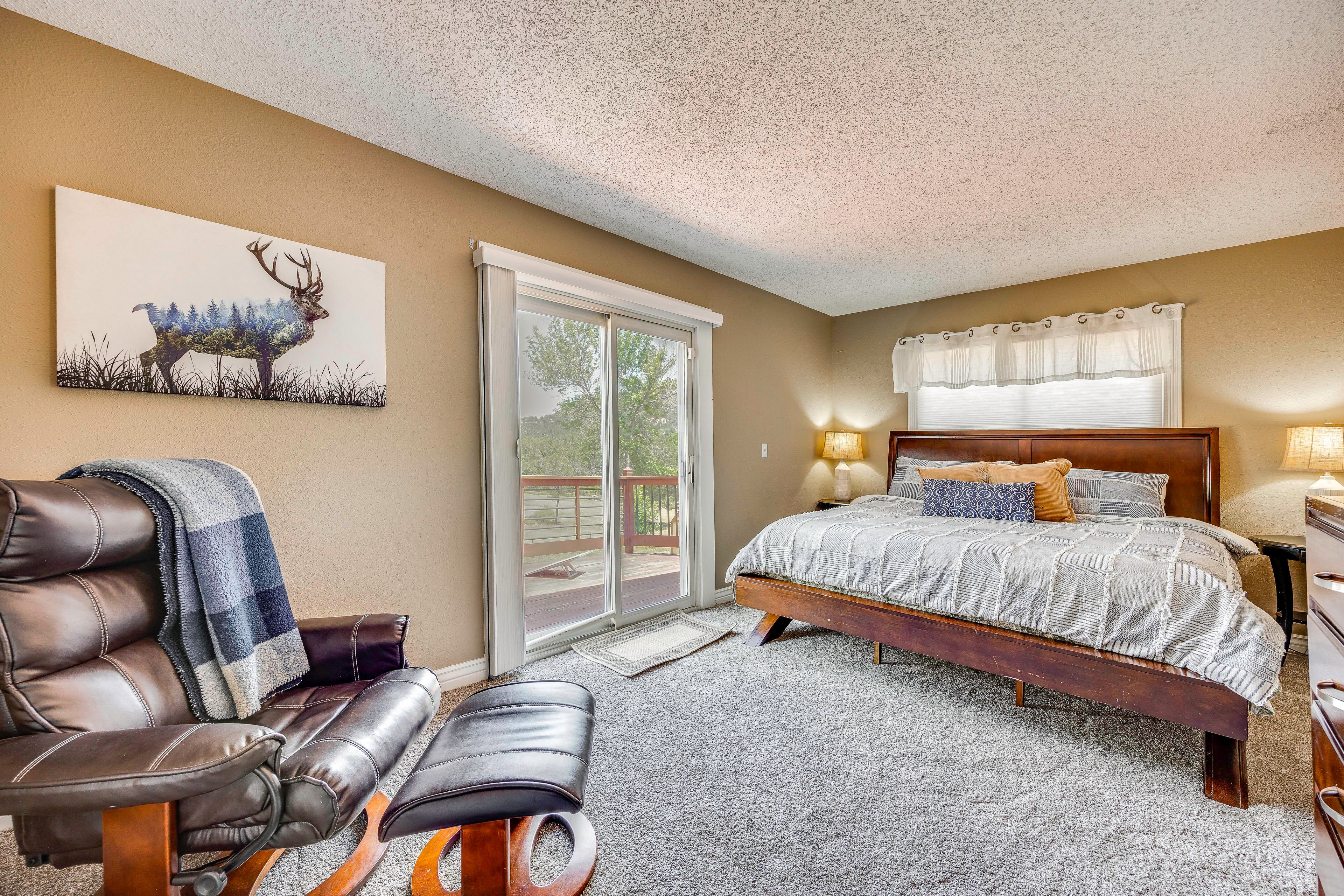 Bedroom 2 | King Bed | 2nd Floor