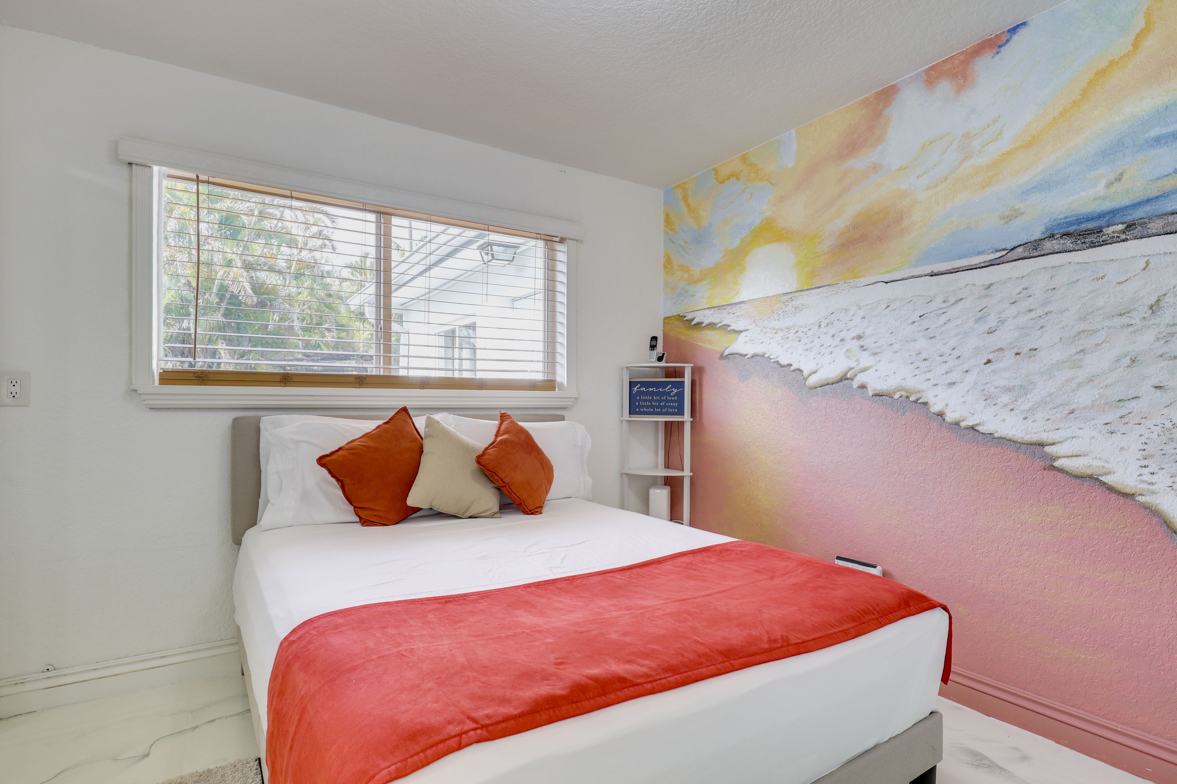 Bedroom 3 | Queen Bed