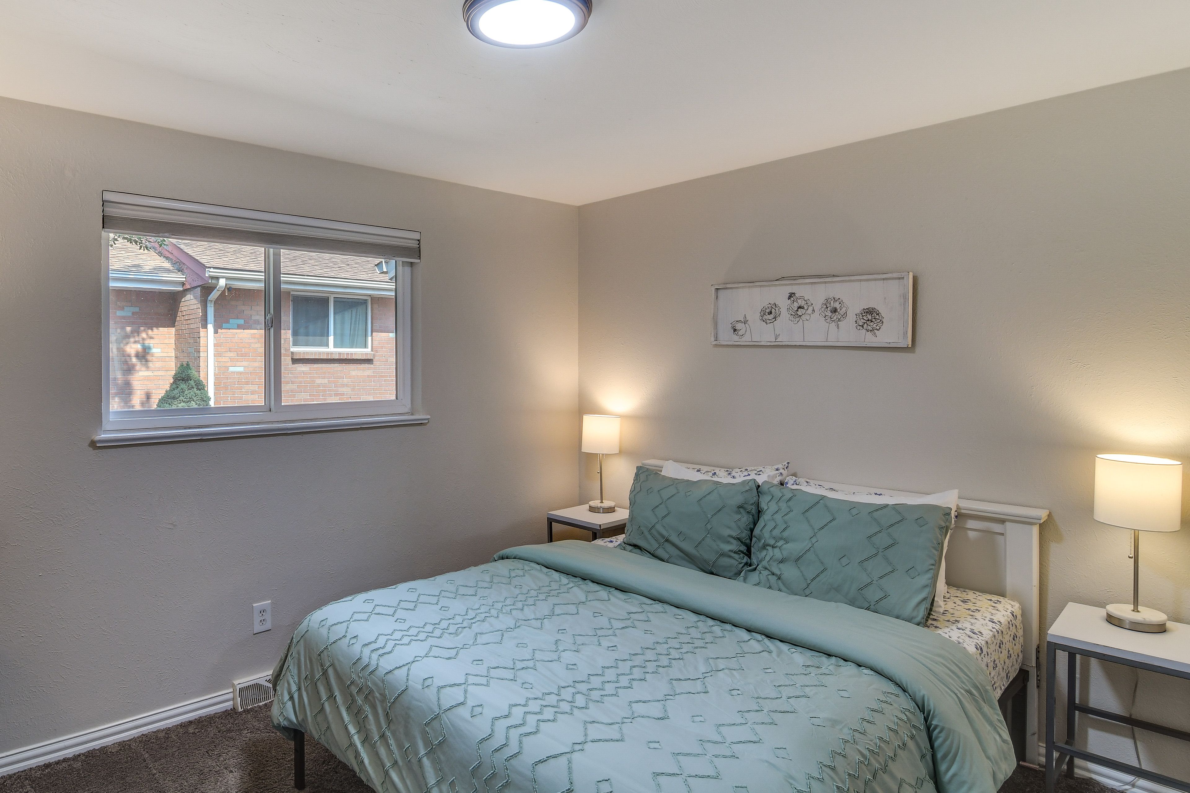 Bedroom 2 | Queen Bed
