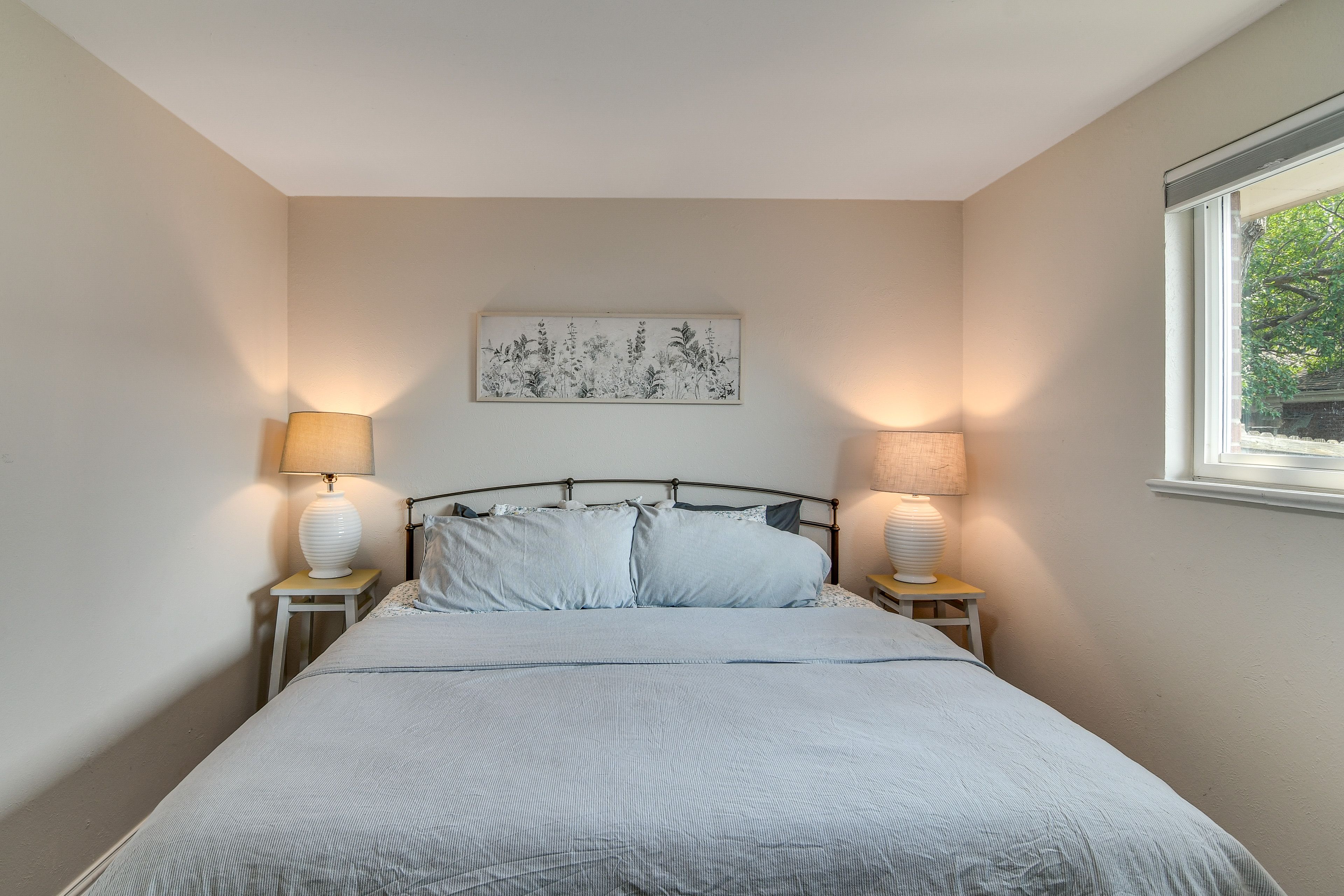 Bedroom 1 | King Bed
