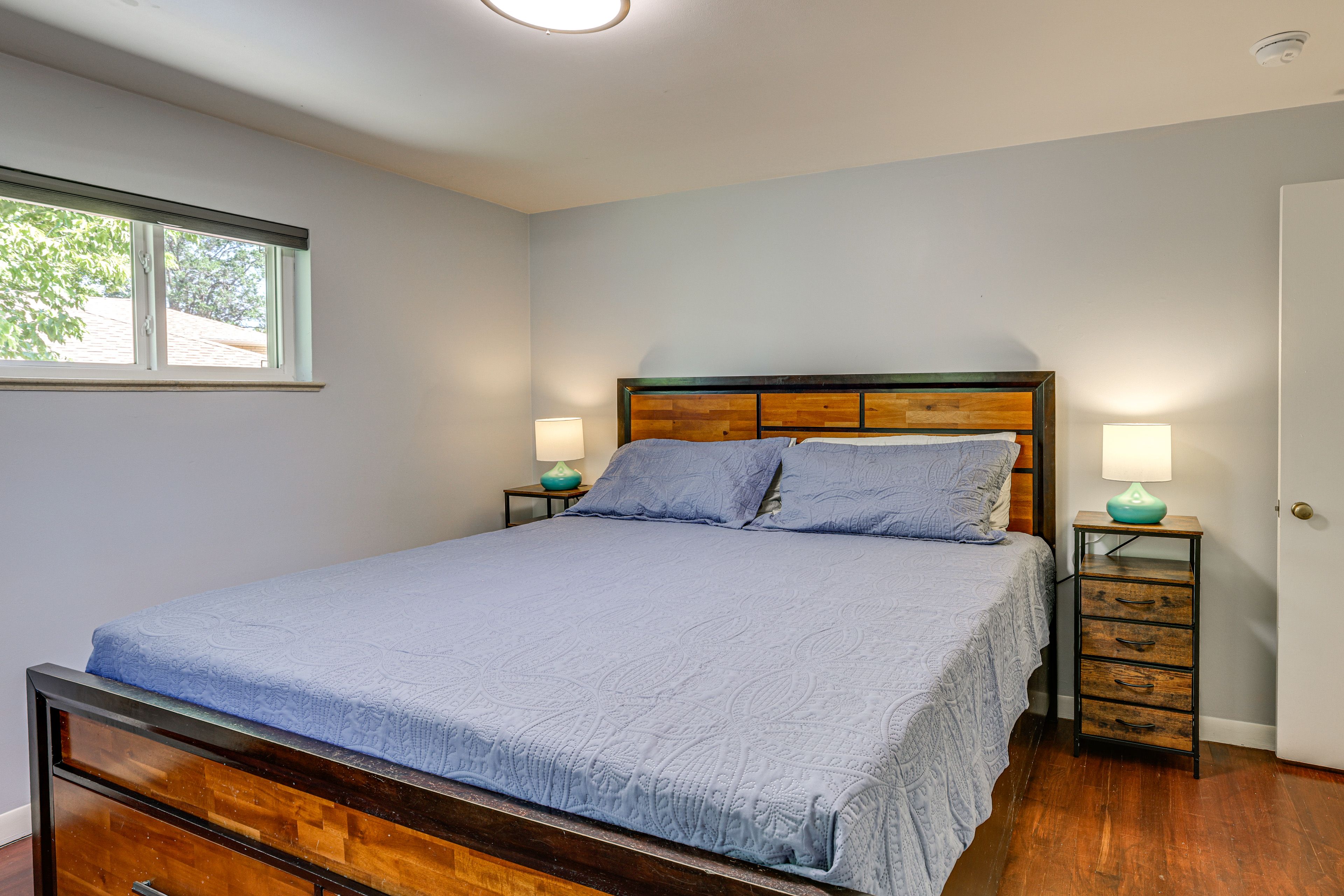 Bedroom 2 | King Bed