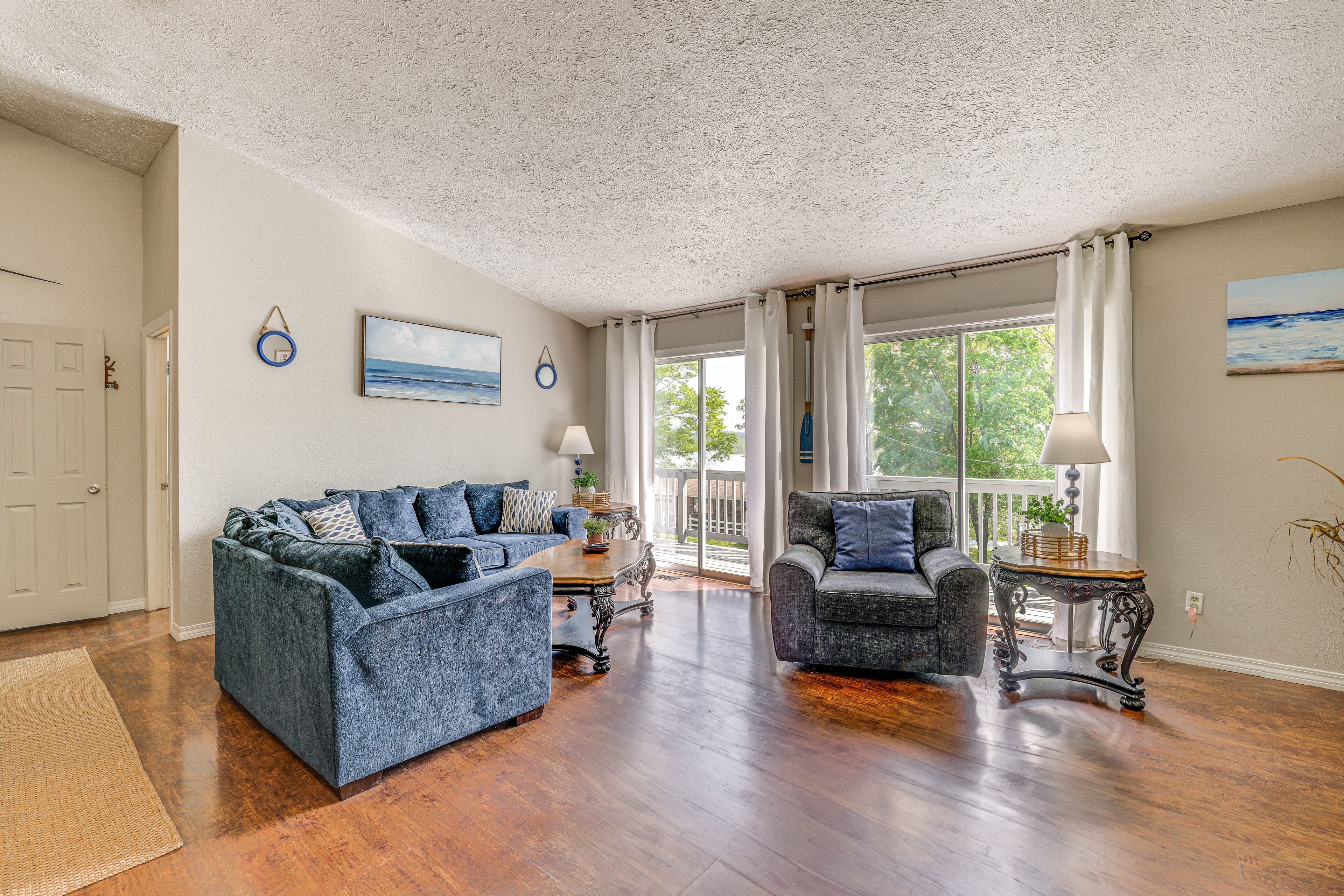 Living Room | Main Level