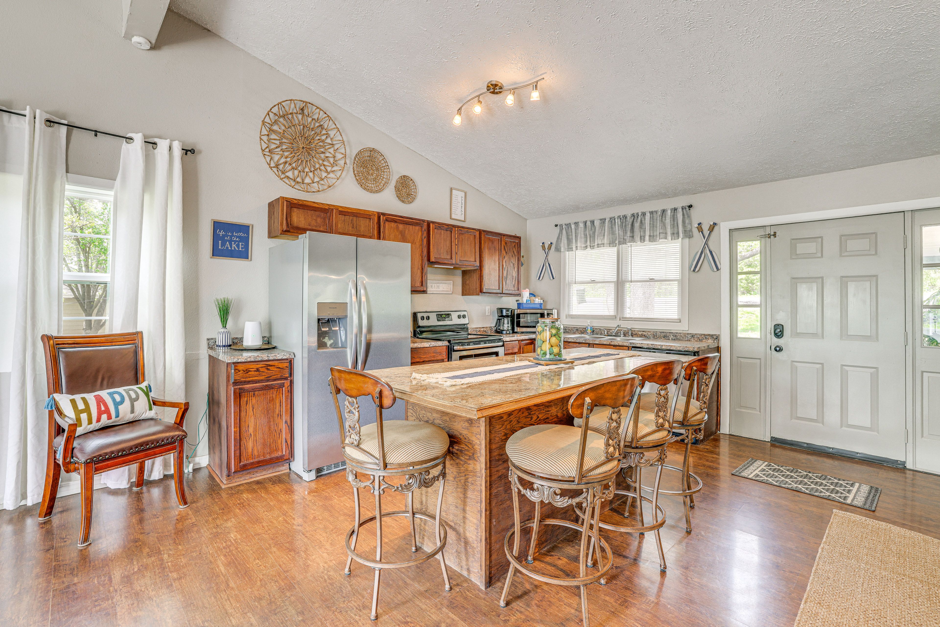 Kitchen | Dishwasher | Main Level