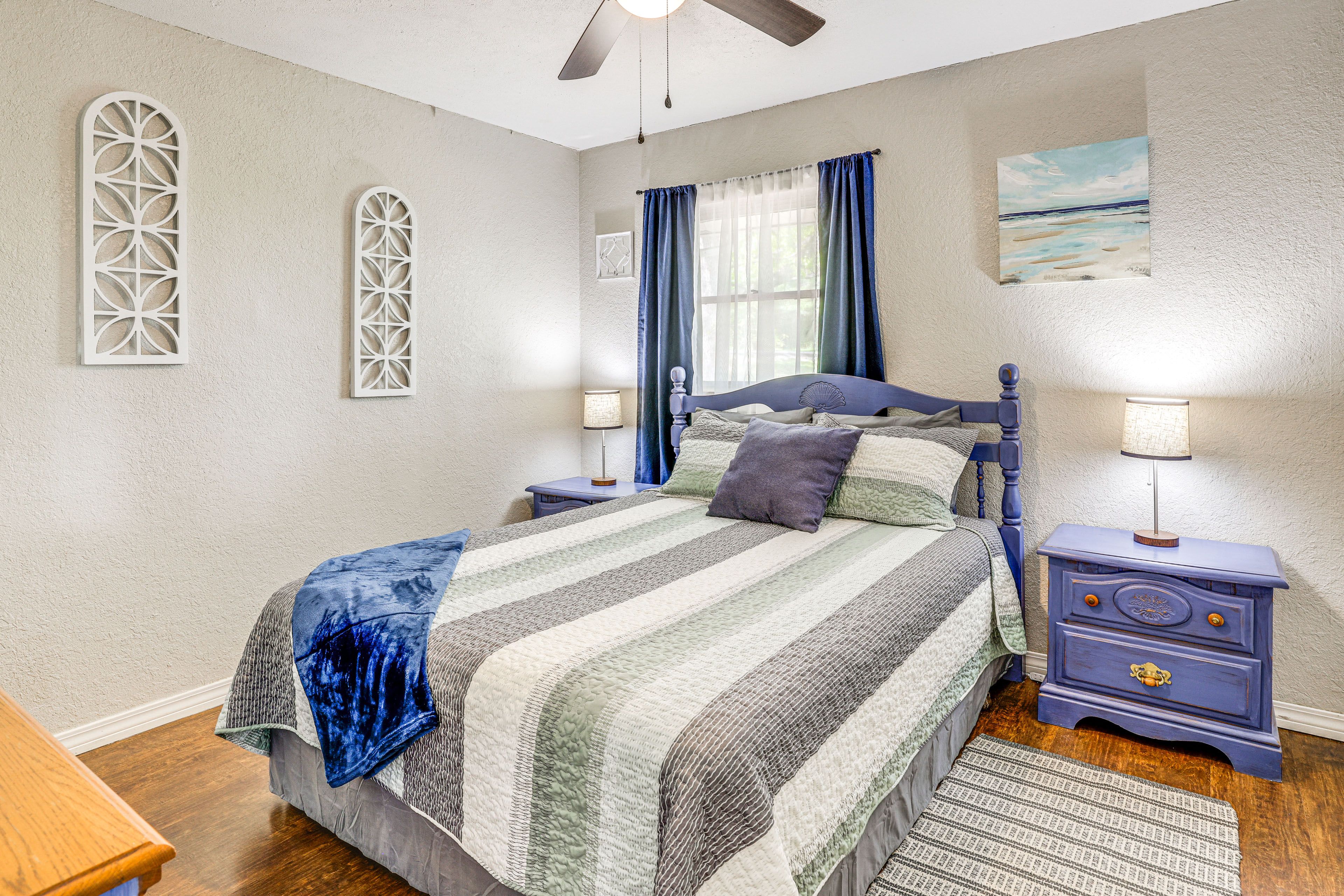Bedroom 2 | Queen Bed | Main Level