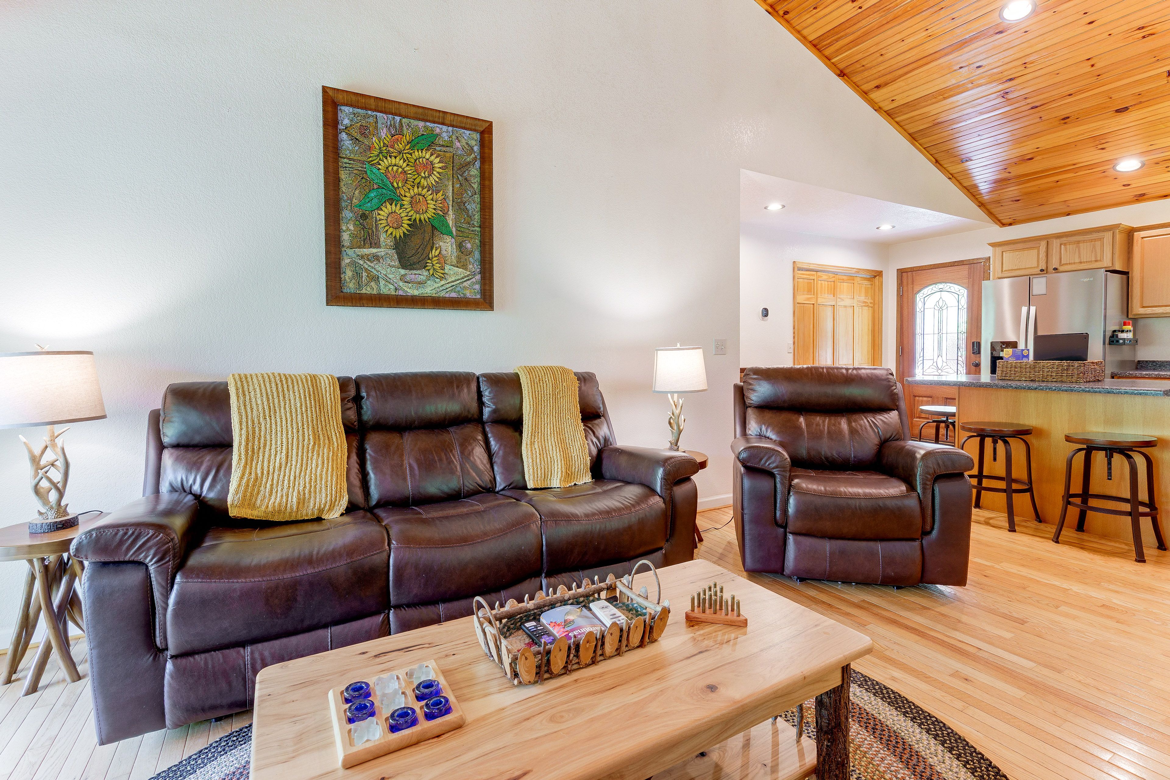 Living Room | Smart TV | Seasonal Gas Fireplace | Main Level