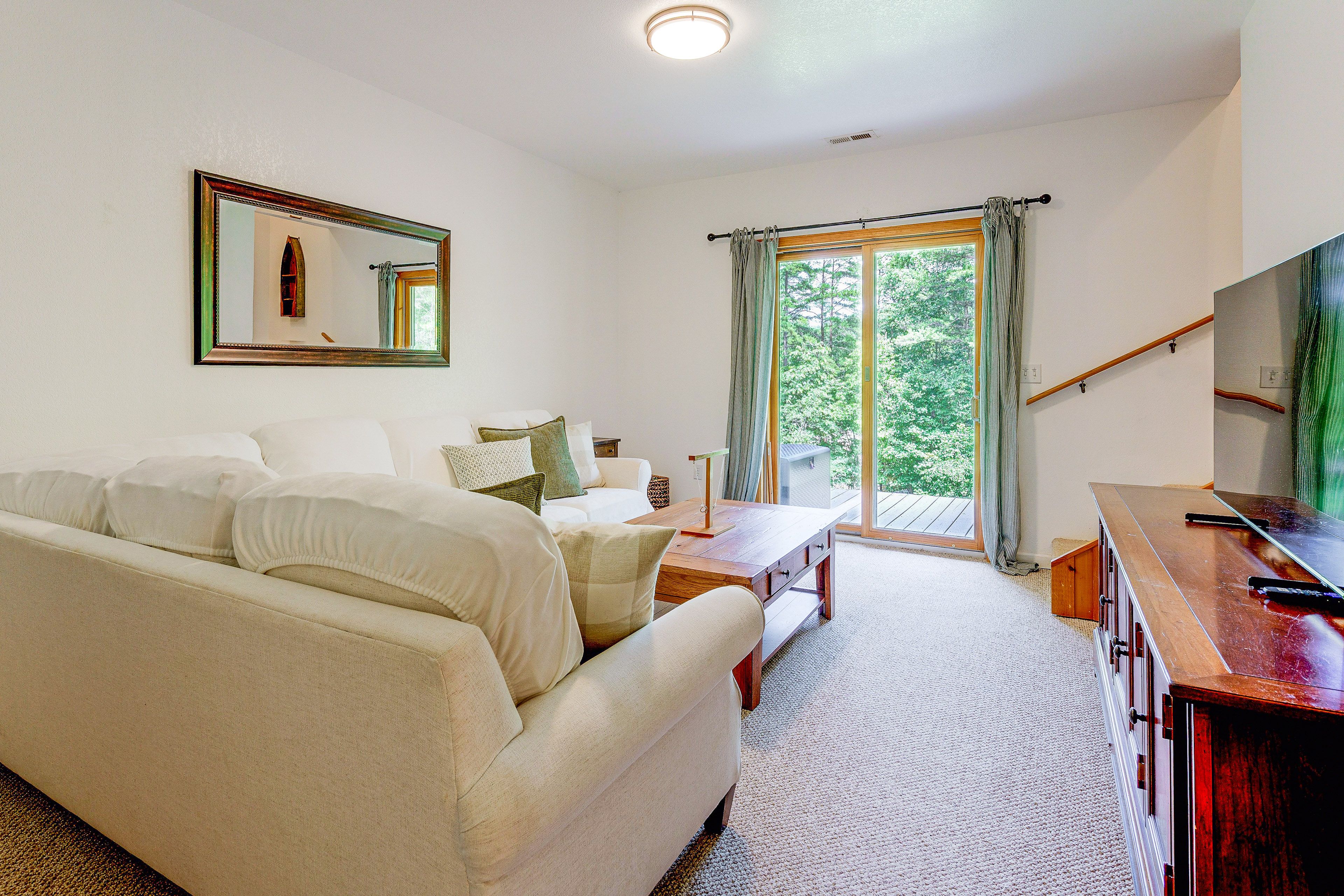 Family Room | Smart TV | Lower Level