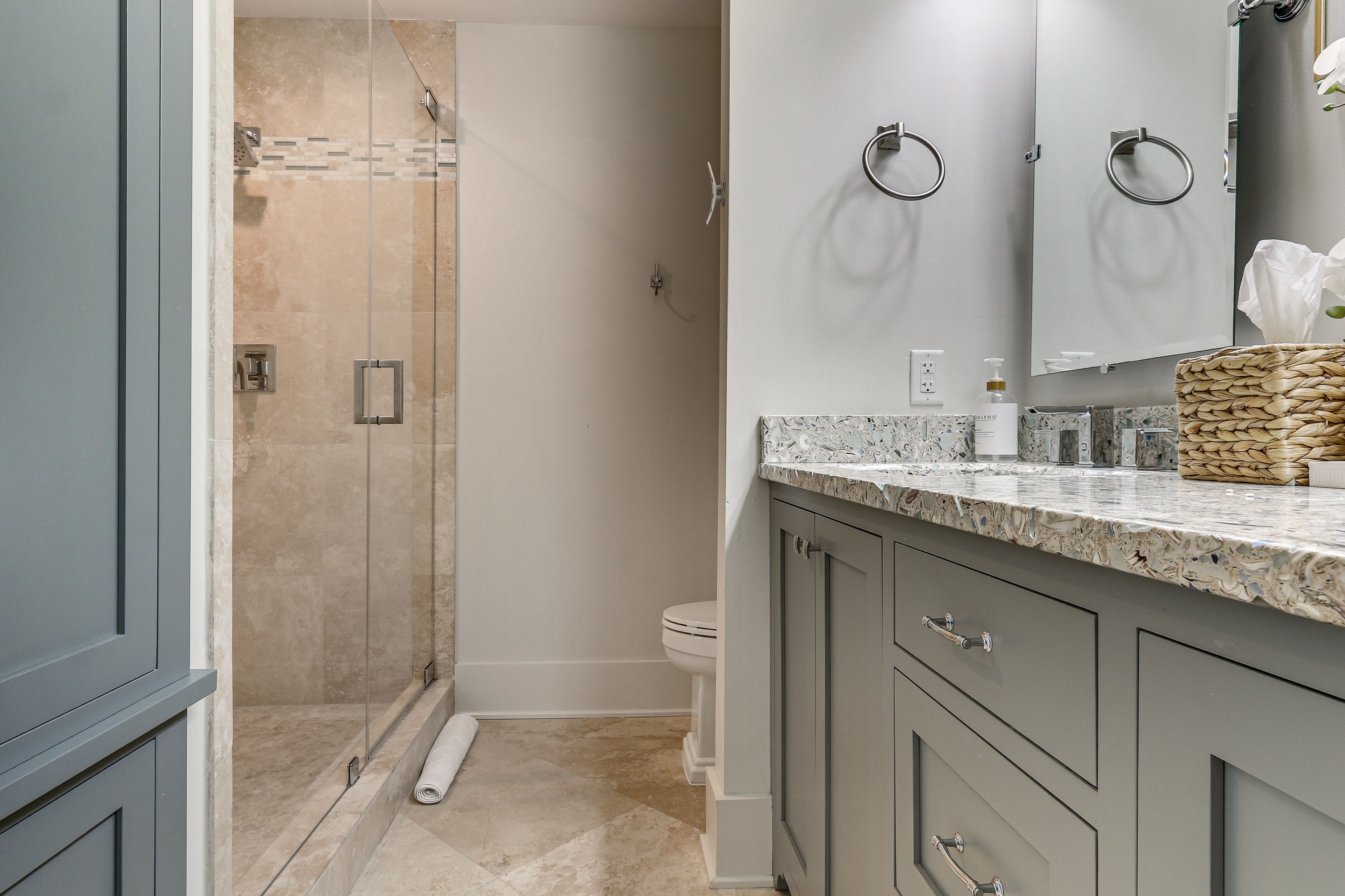 Full Bathroom | 1st Floor