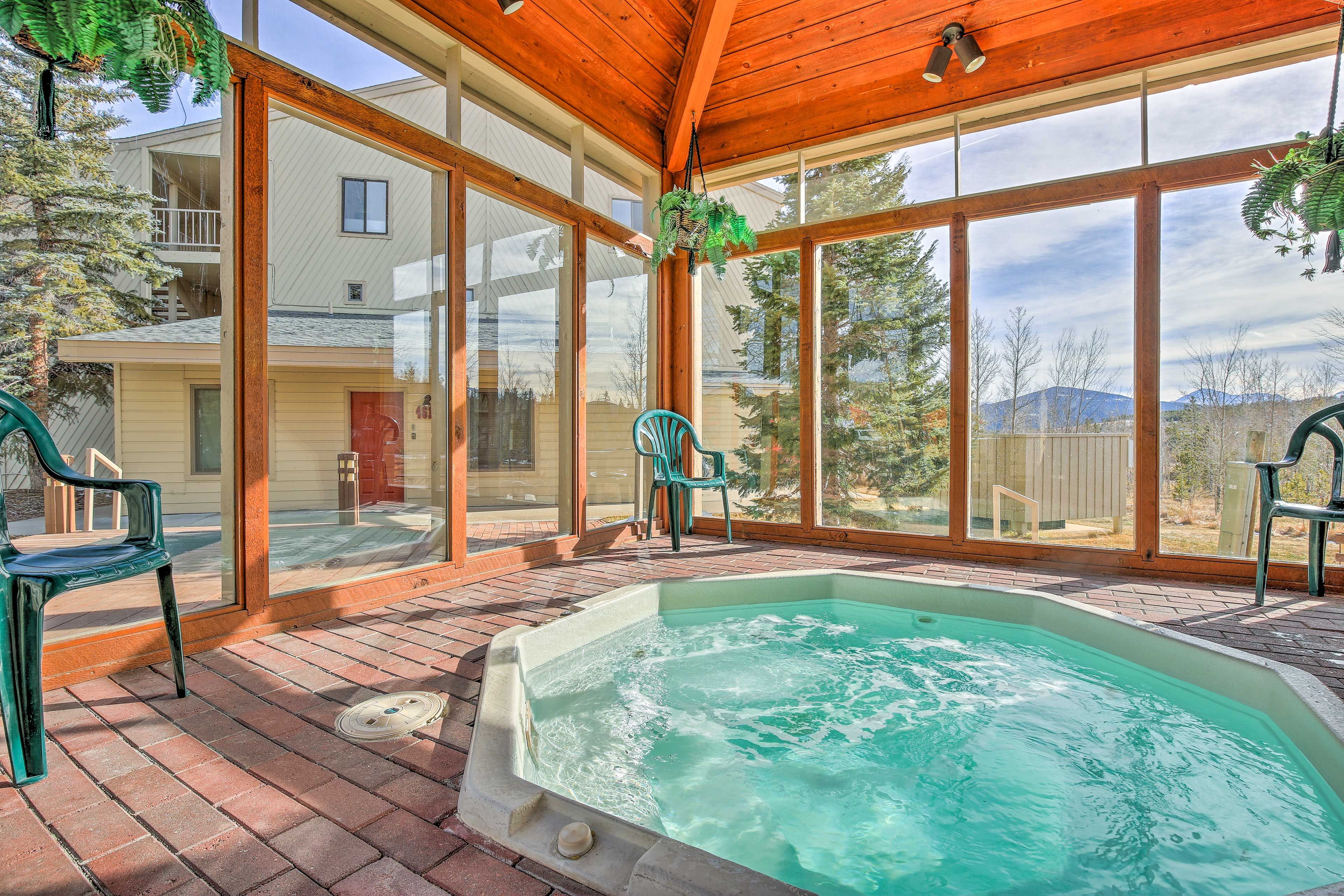 Sale Lick Condos | Community Hot Tub