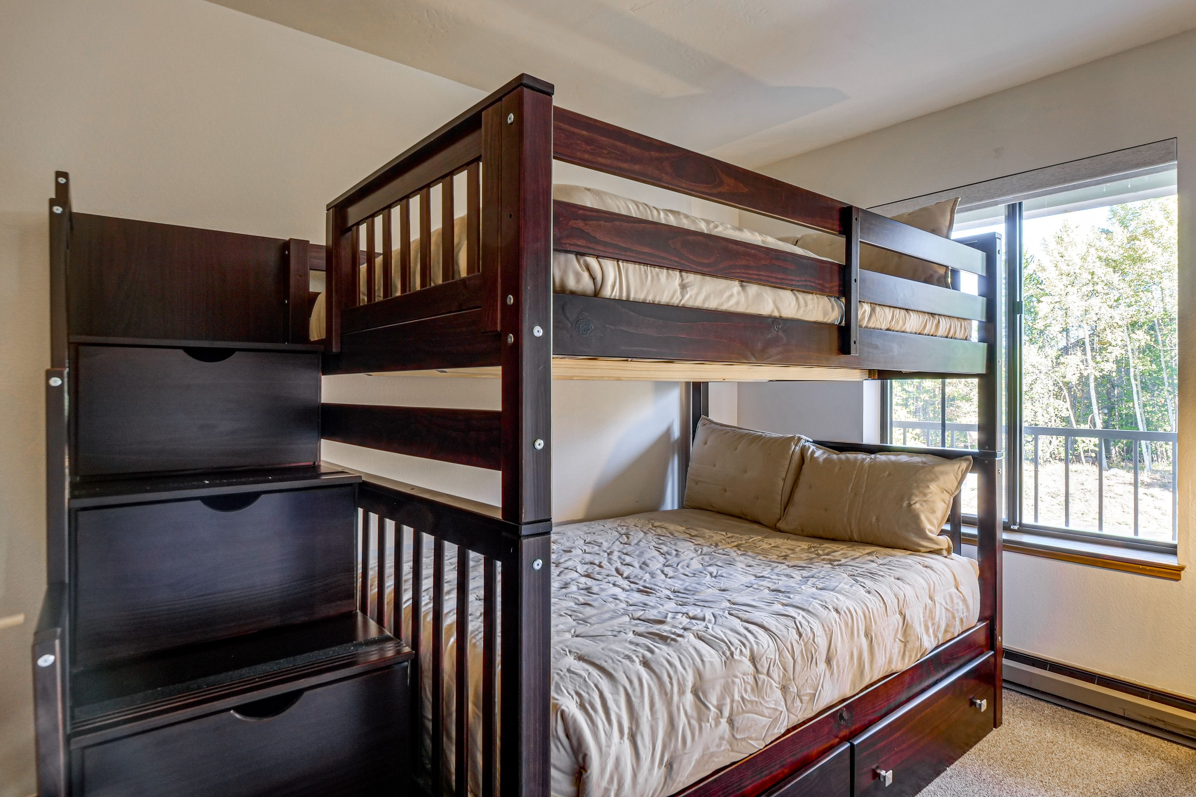 Bedroom 2 | Full Bunk Bed