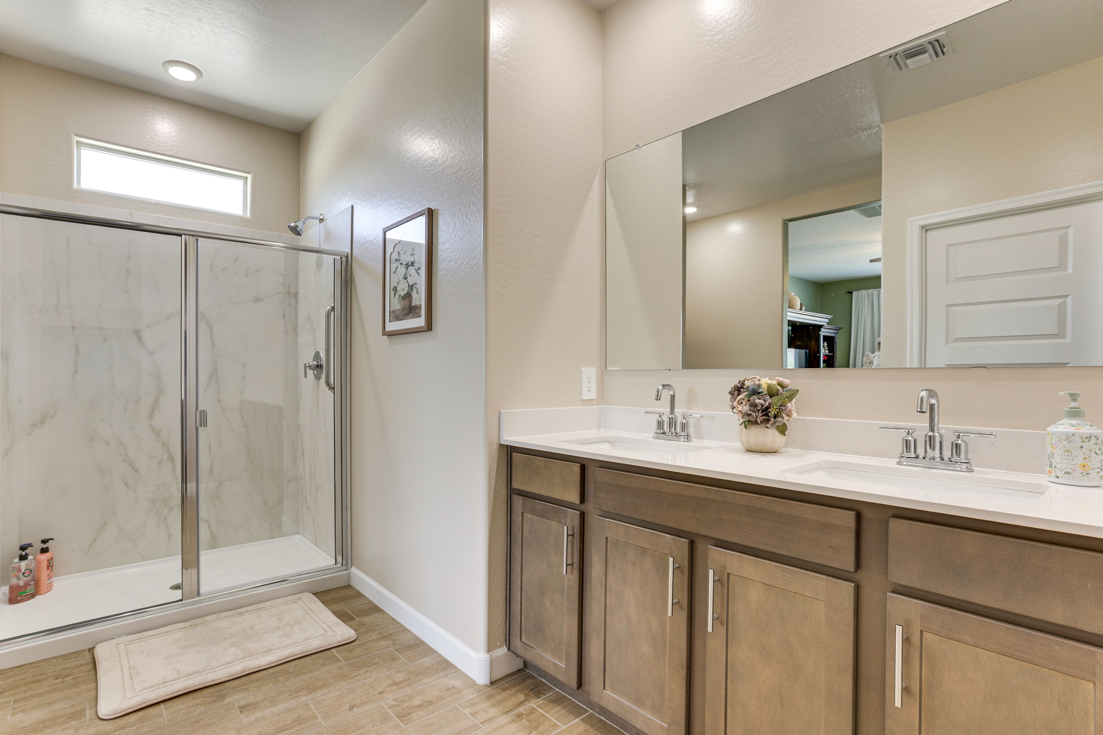 En-Suite Bathroom