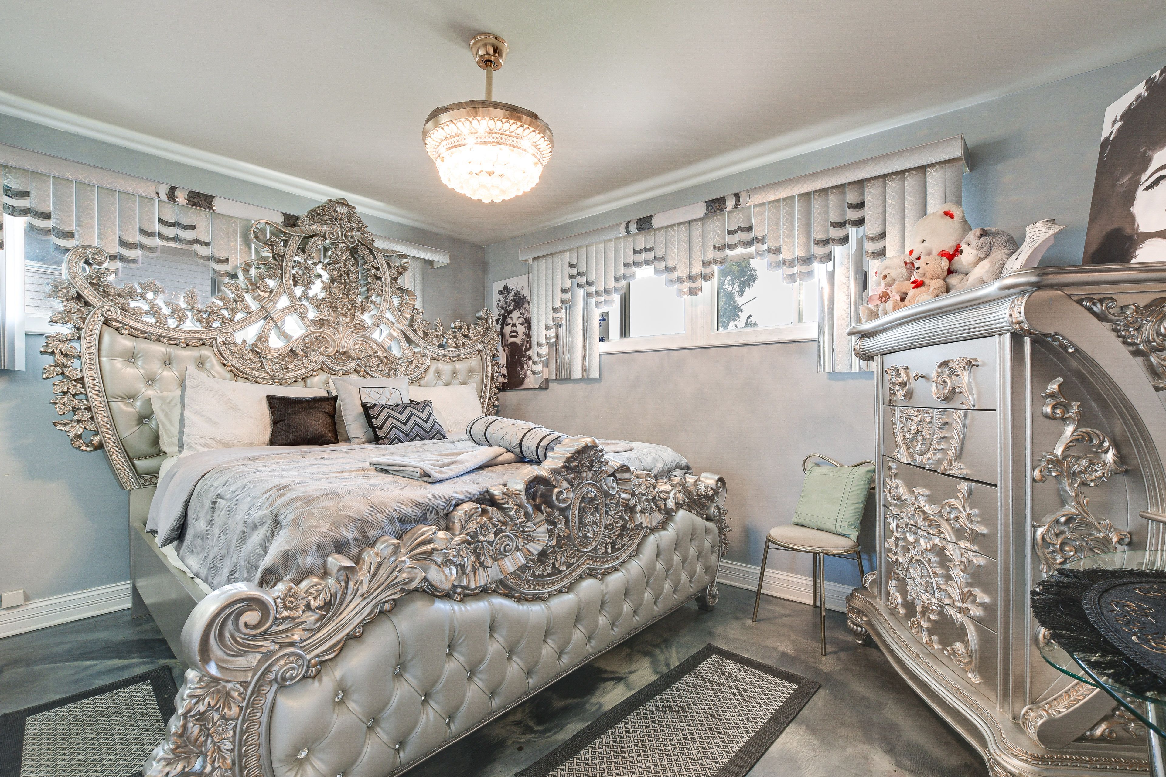 Bedroom 1 | King Bed