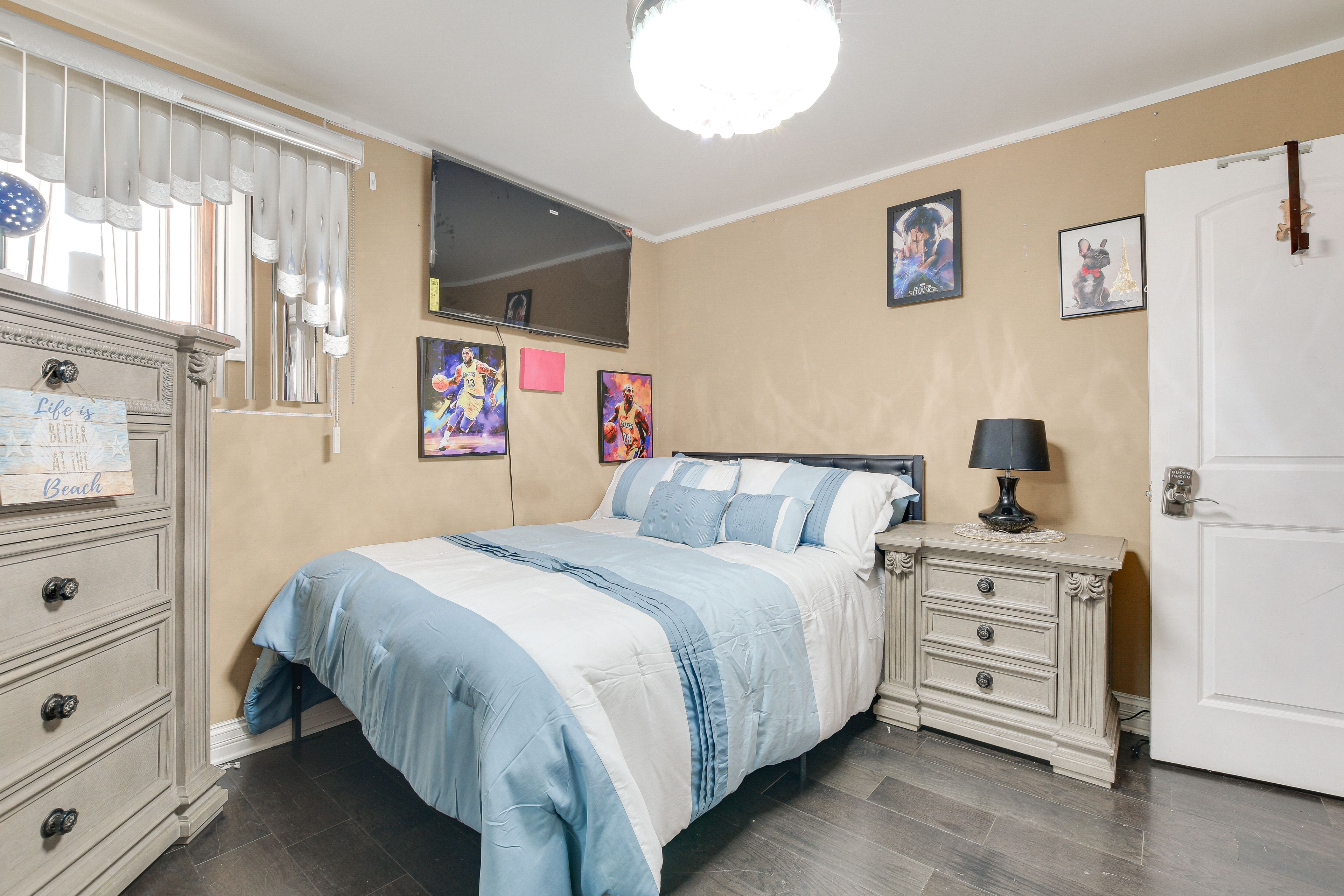 Bedroom 4 | Queen Bed