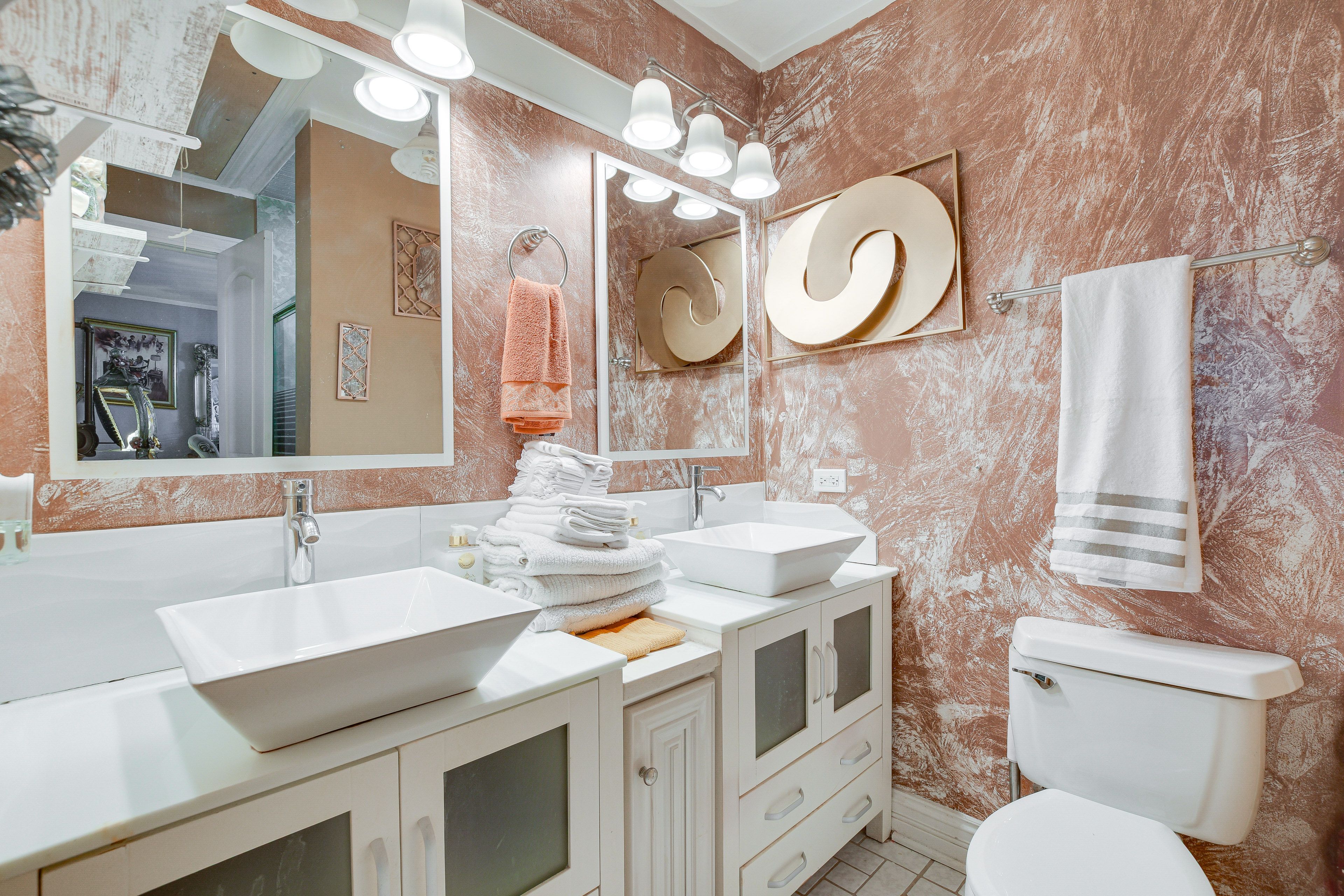 En-Suite Bathroom