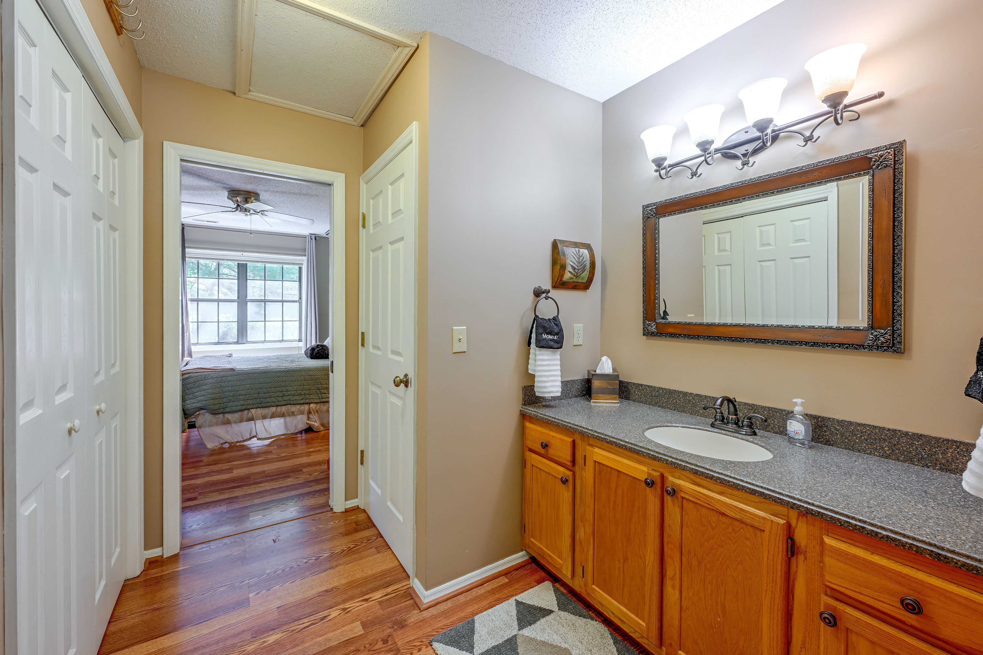 En-Suite Bathroom