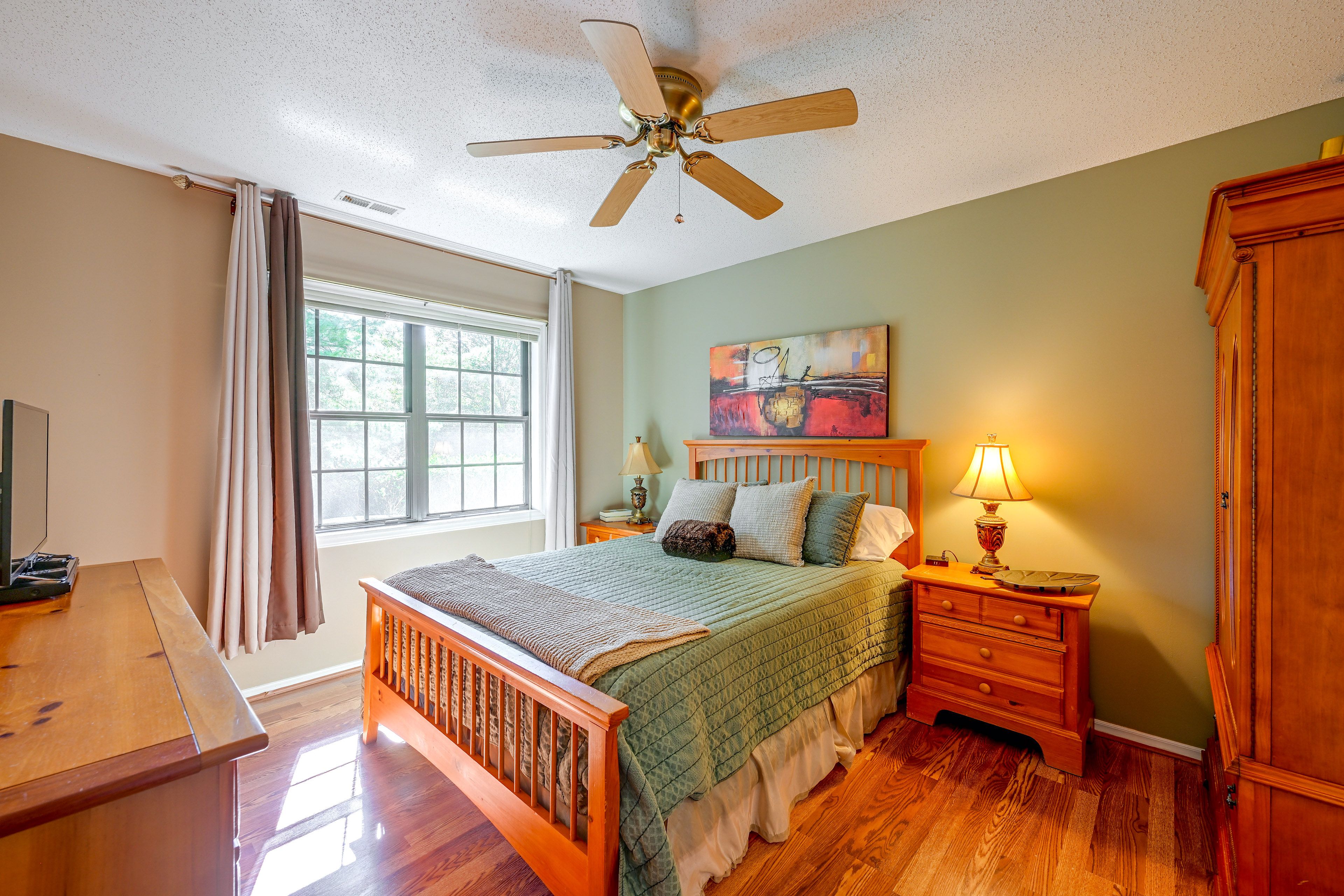 Bedroom | King Bed
