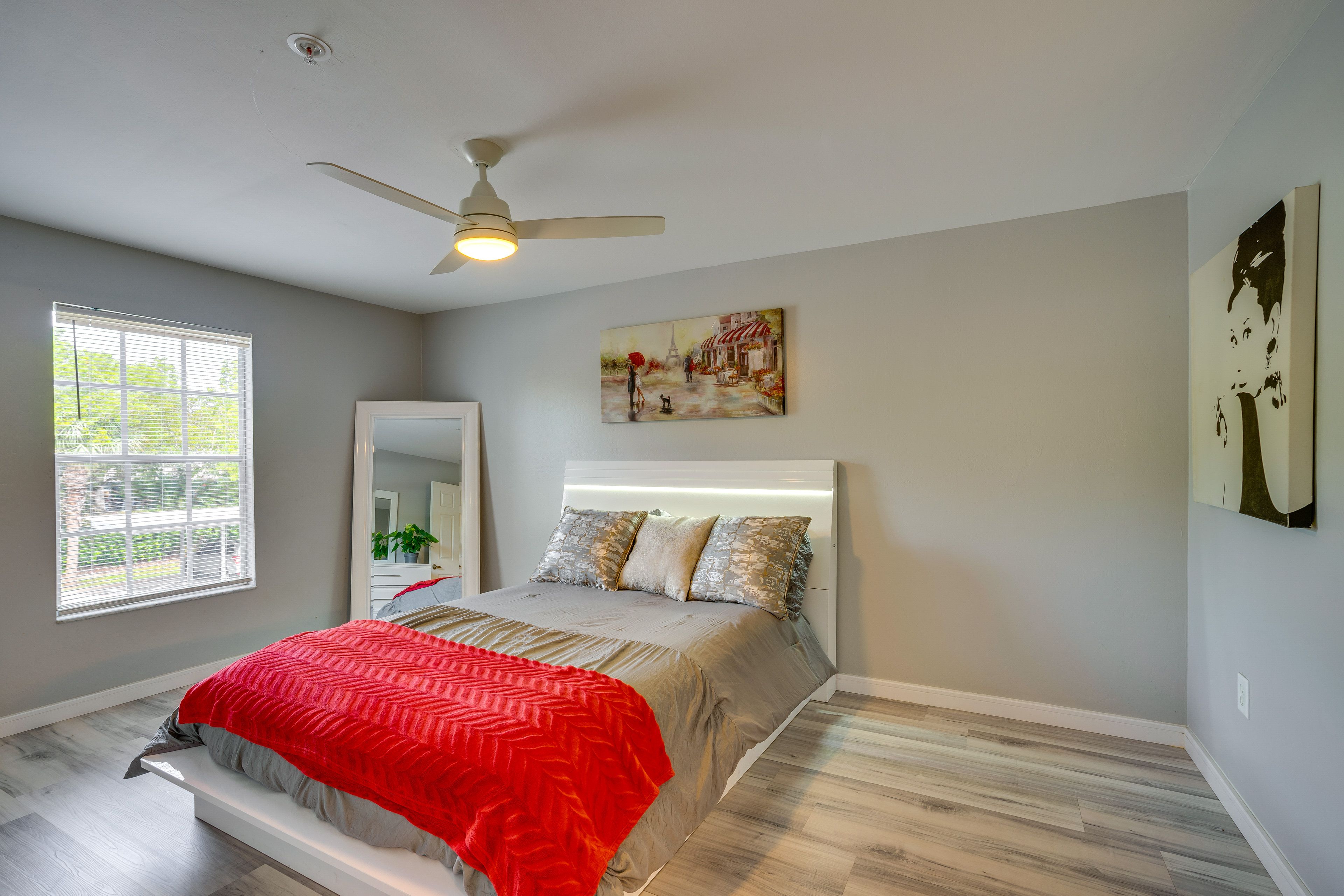Bedroom 2 | Queen Bed