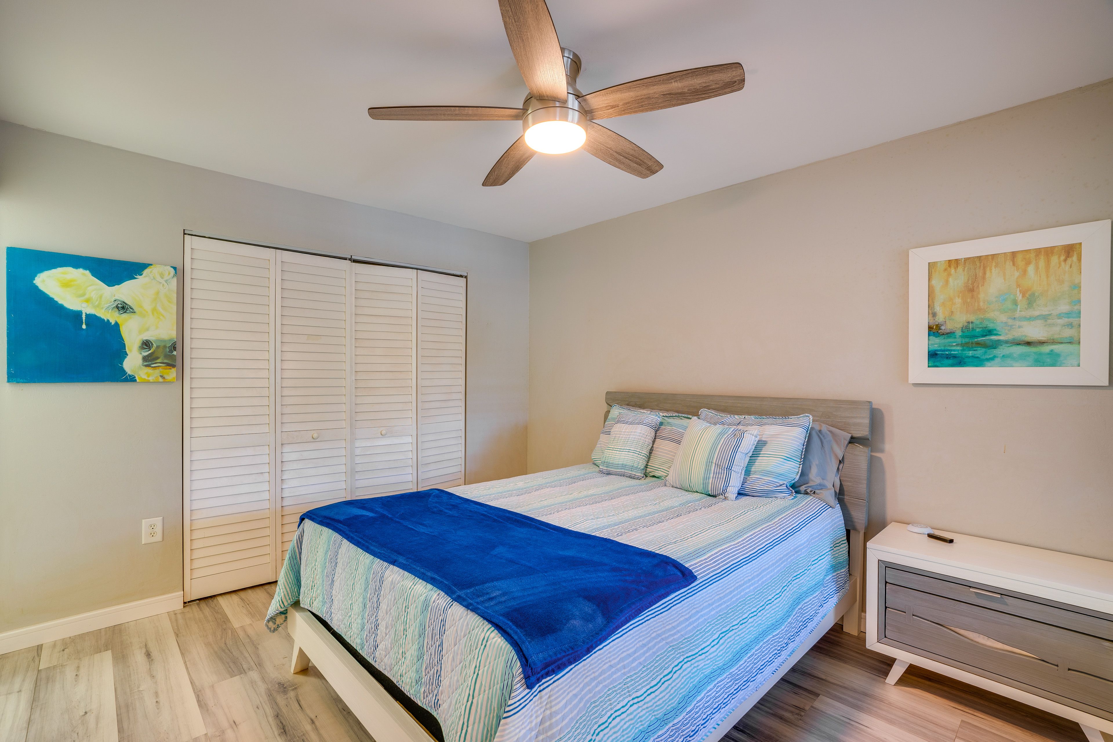 Bedroom 1 | Queen Bed