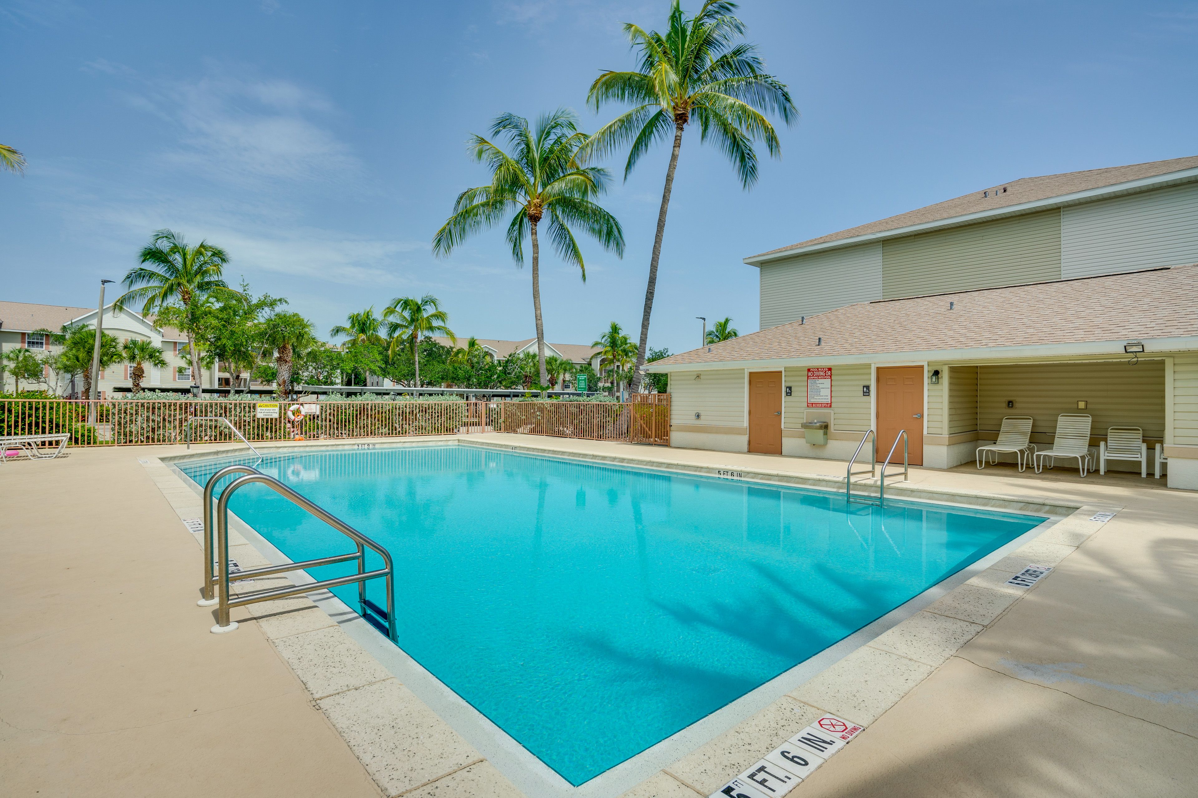 Coral Cove Condos | Community Amenities