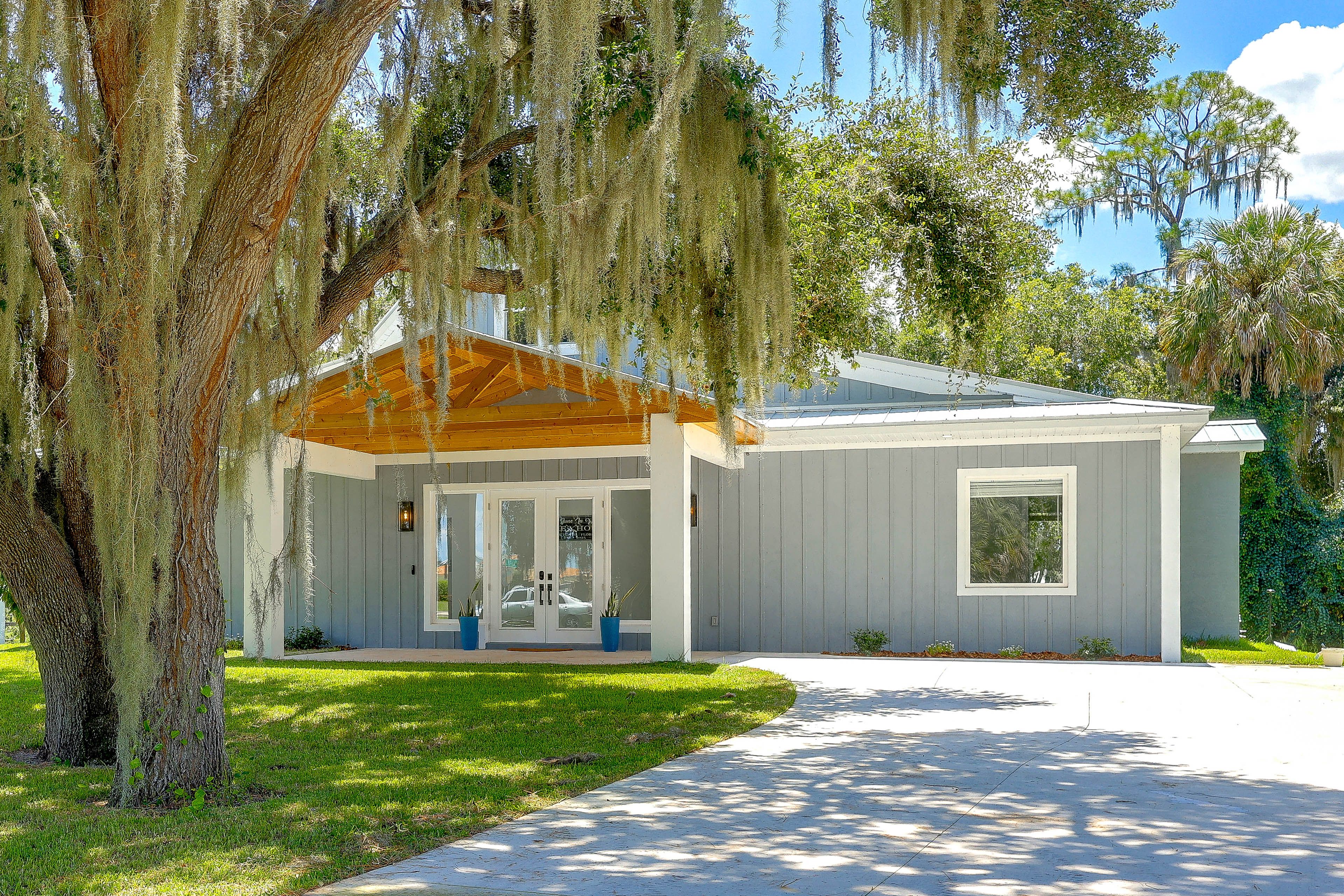 Driveway (2 Vehicles) | Carport (2 Vehicles)