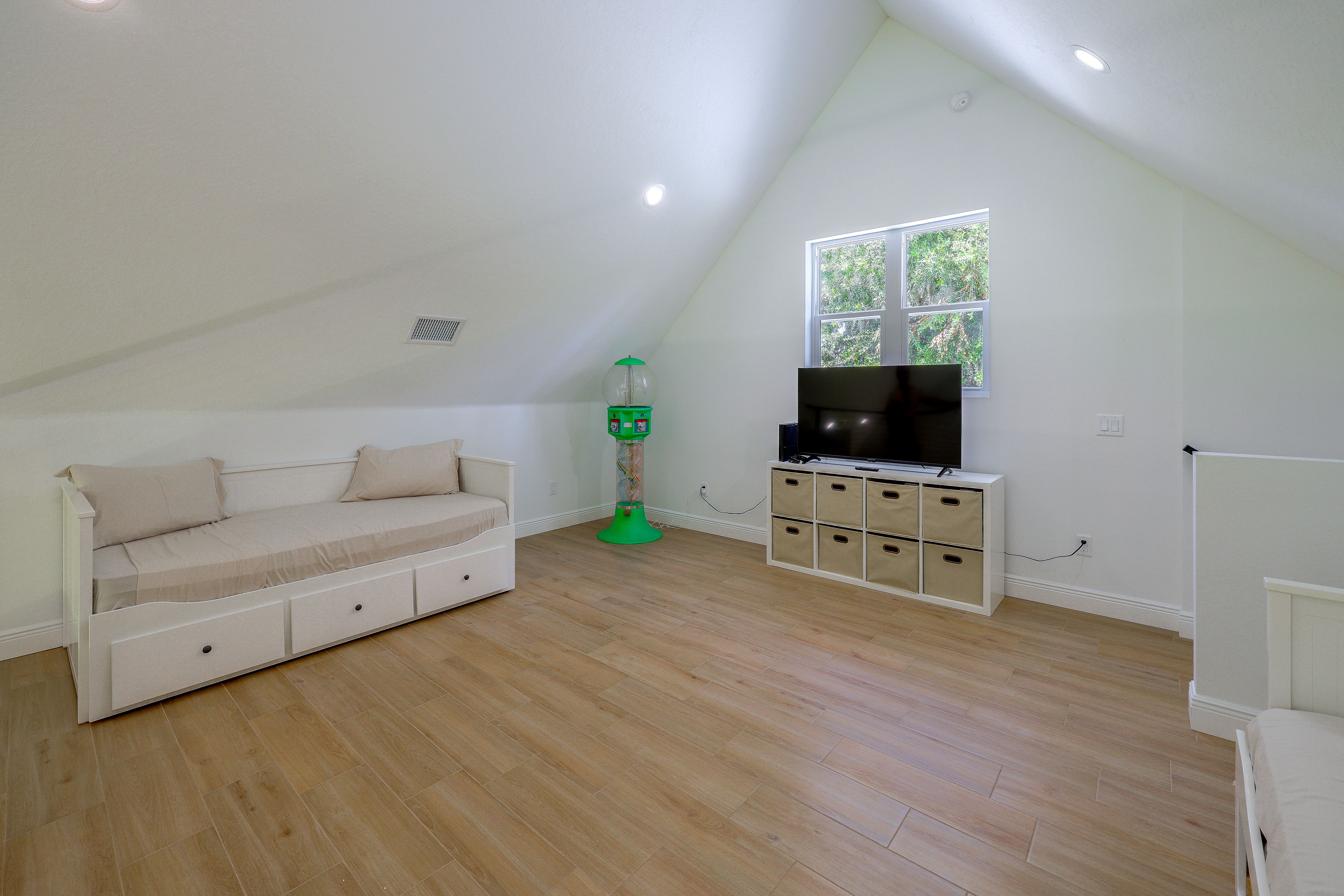 Loft | Full Daybed | Twin Daybed | 2nd Floor