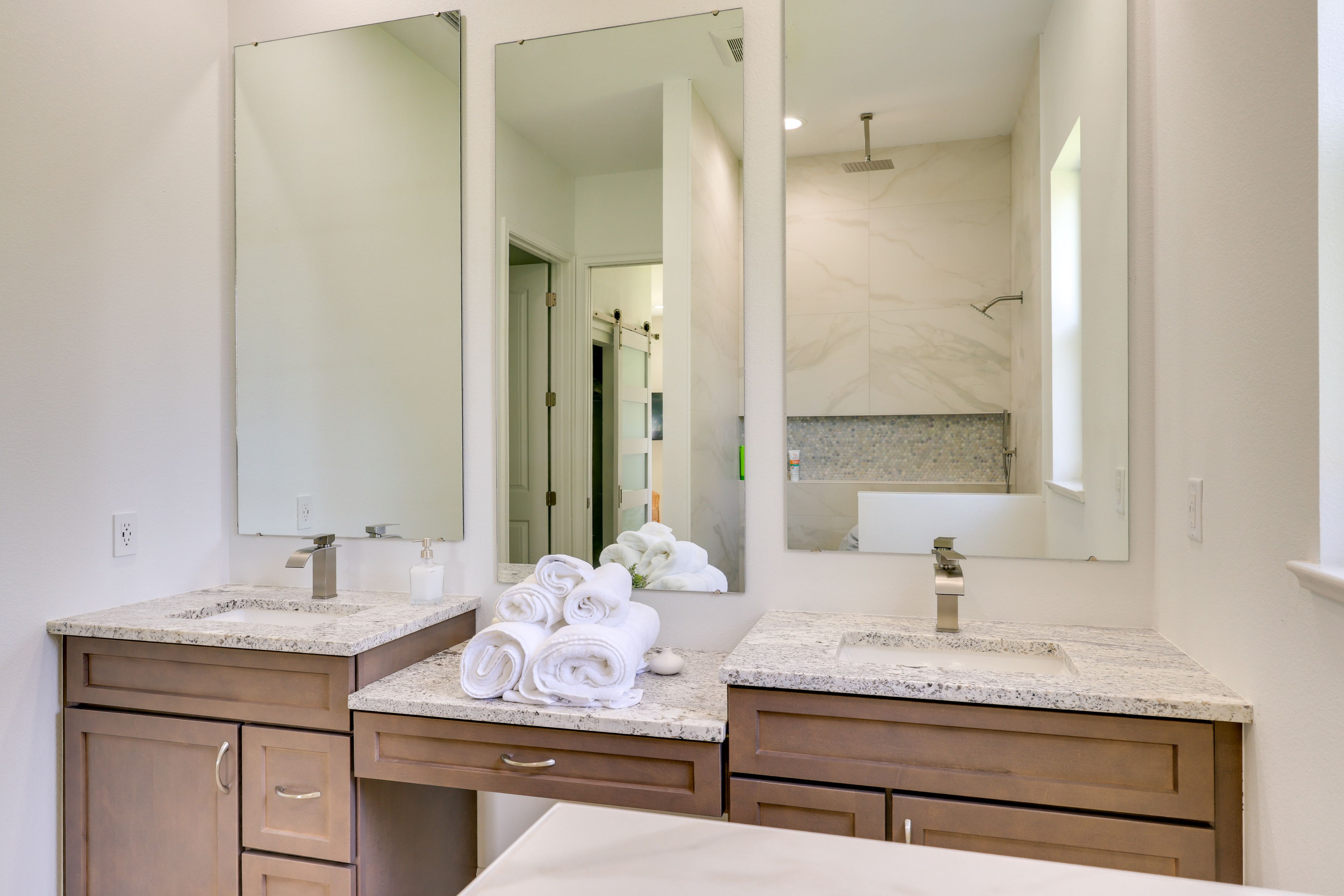 Bathroom | 1st Floor