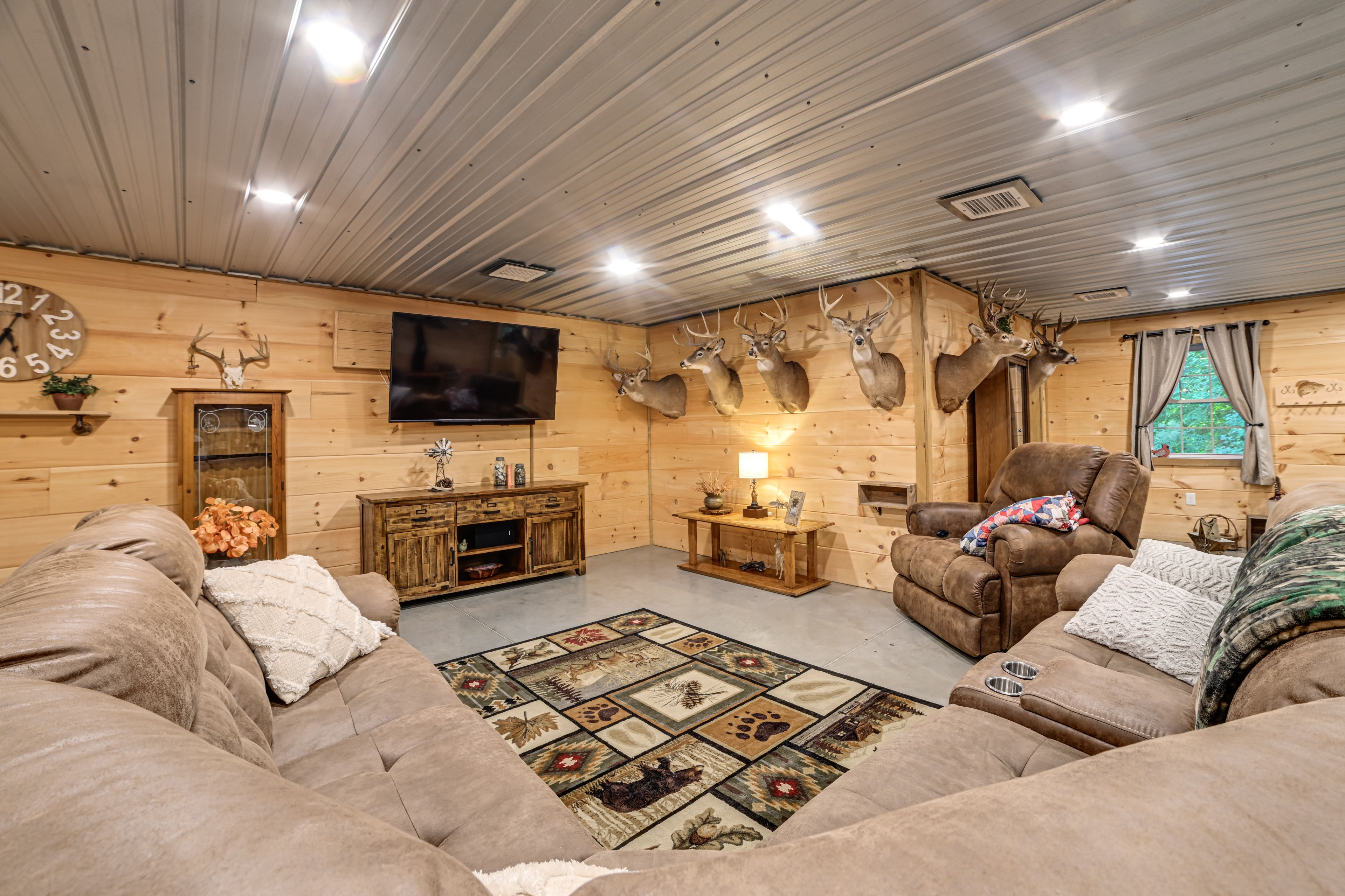 Murray Vacation Rental | 2BR | 2BA | 3,600 Sq Ft